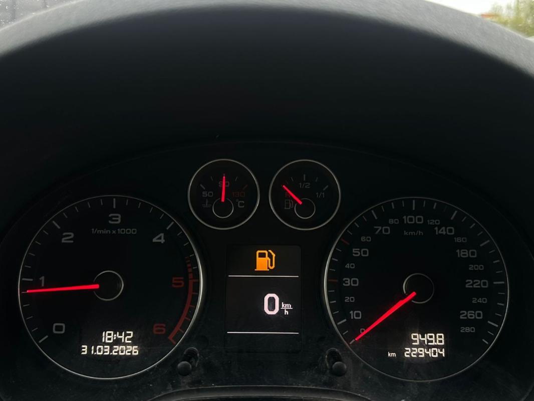Audi A3 1.6 TDI 90 DPF Attraction thumbnail