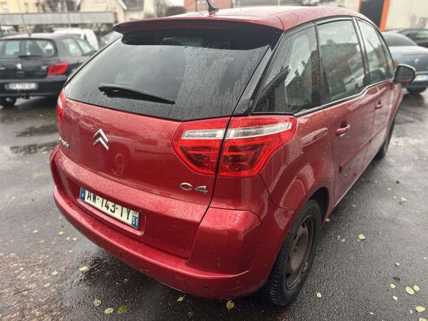 Citroen C4 Picasso 1.6 HDI FAP 16V BMP6 (boîte pilotée) 110cv