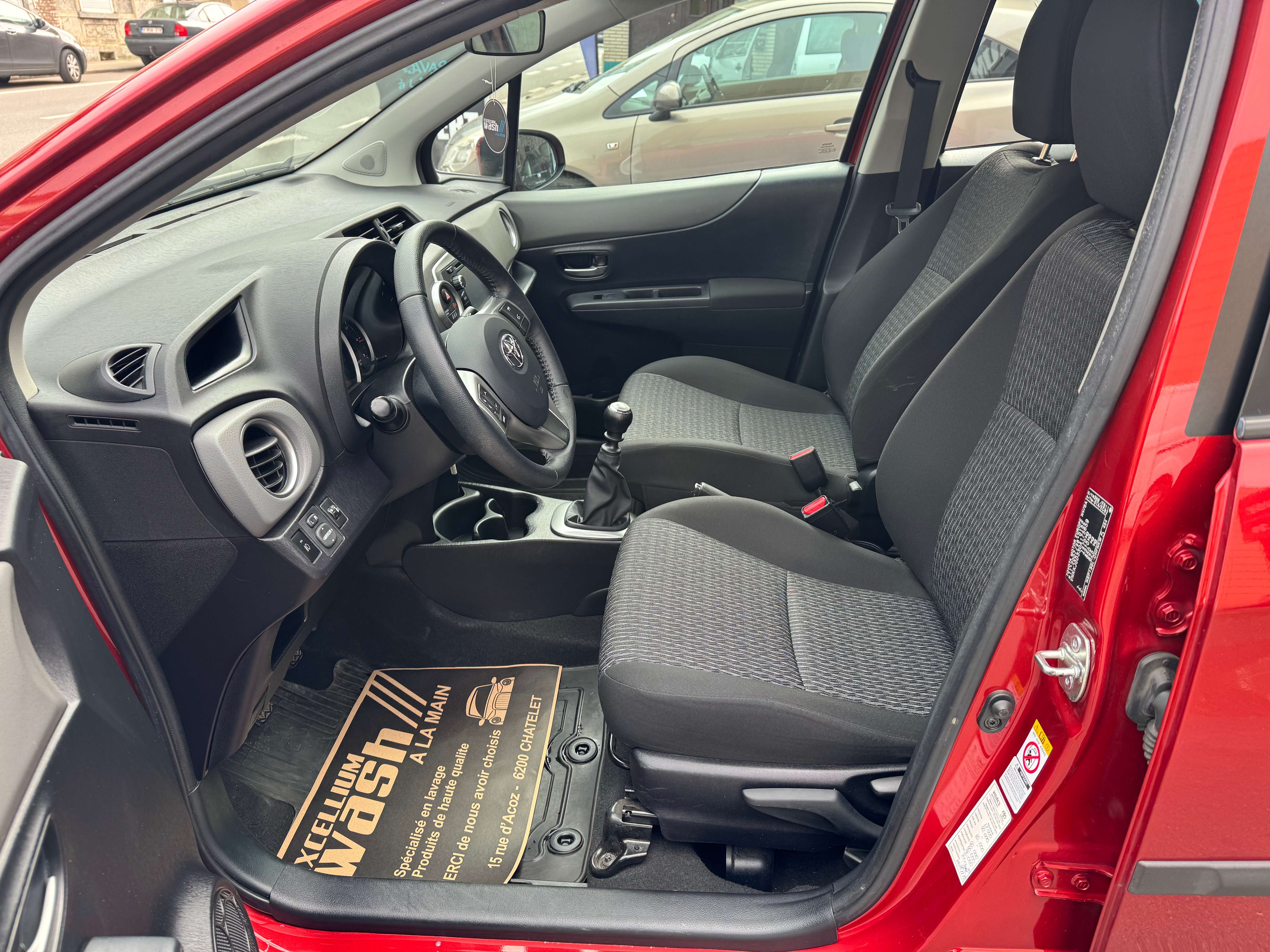 Toyota Yaris 1.33i VVT-i Dynamic Airco Jante Camera Tres Prope thumbnail
