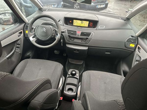 Citroen C4 Picasso 1.6 HDI FAP 16V BMP6 (boîte pilotée) 110cv