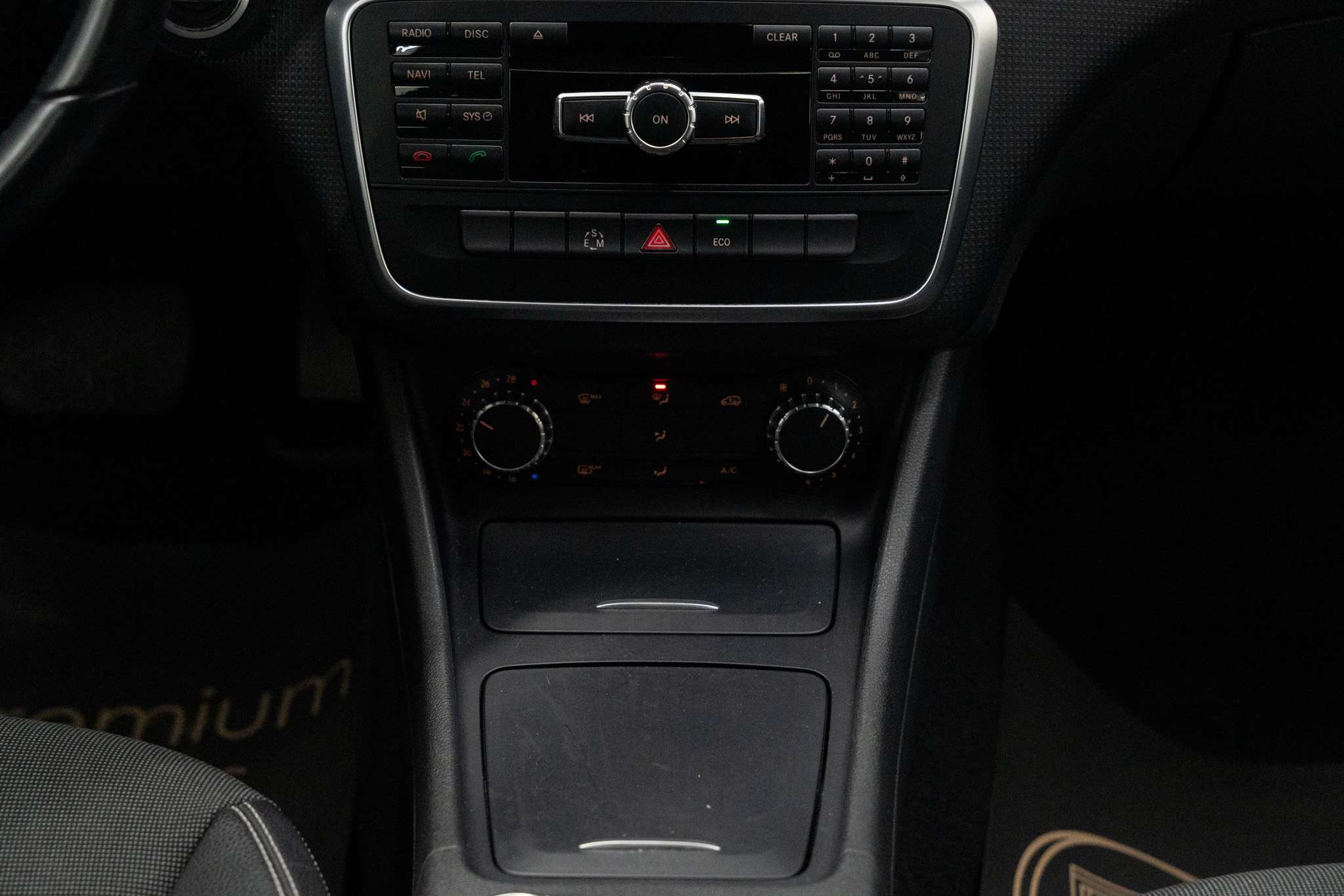 Mercedes-Benz A 180 cgi Sport Line! Facelift!Automaat! Cruise! Camera!