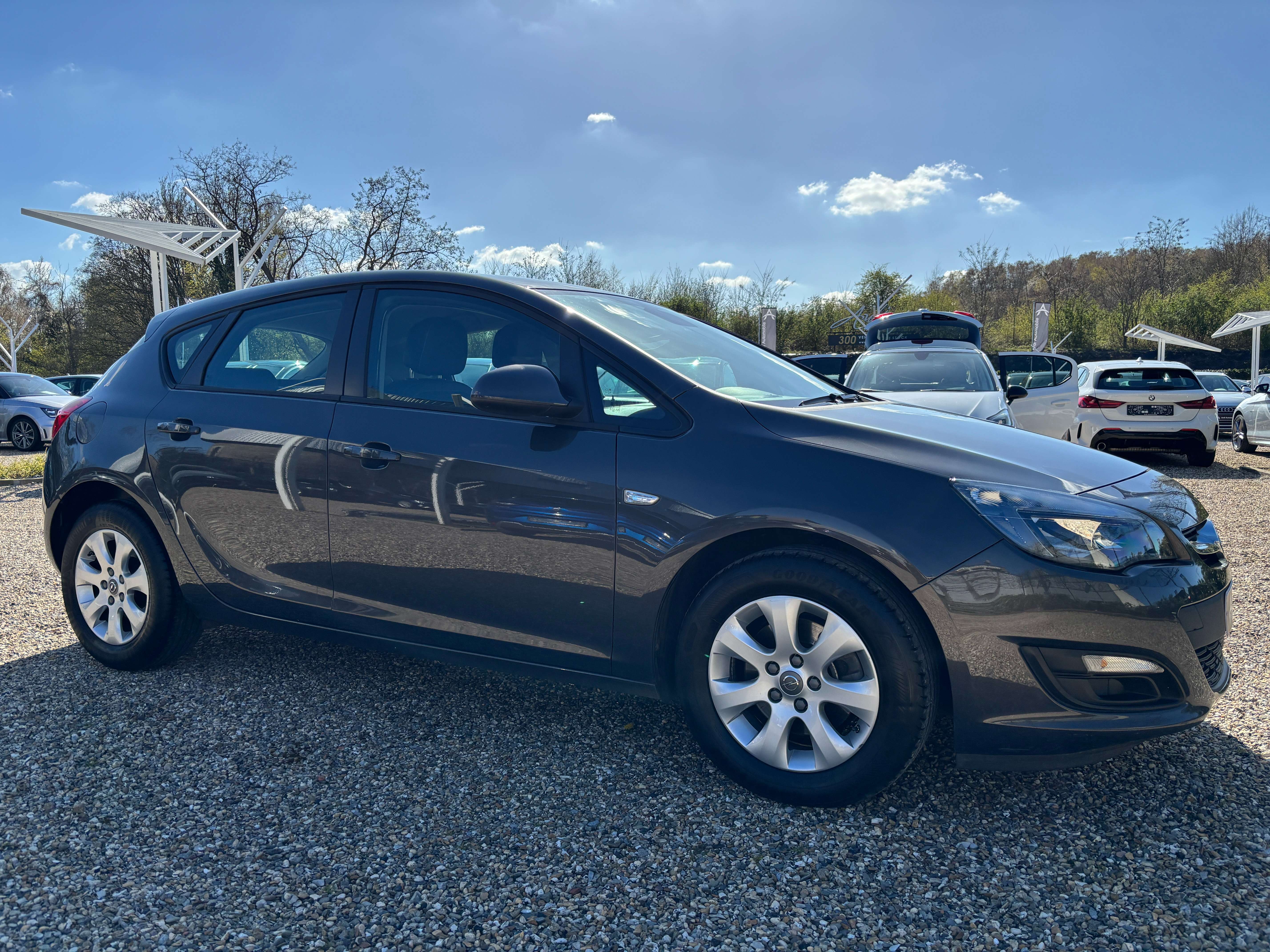 Opel Astra 1.6 CDTi *CAPTEUR AR*CRUISE CONTROL*1ER PROPRIO*GARANTIE* thumbnail