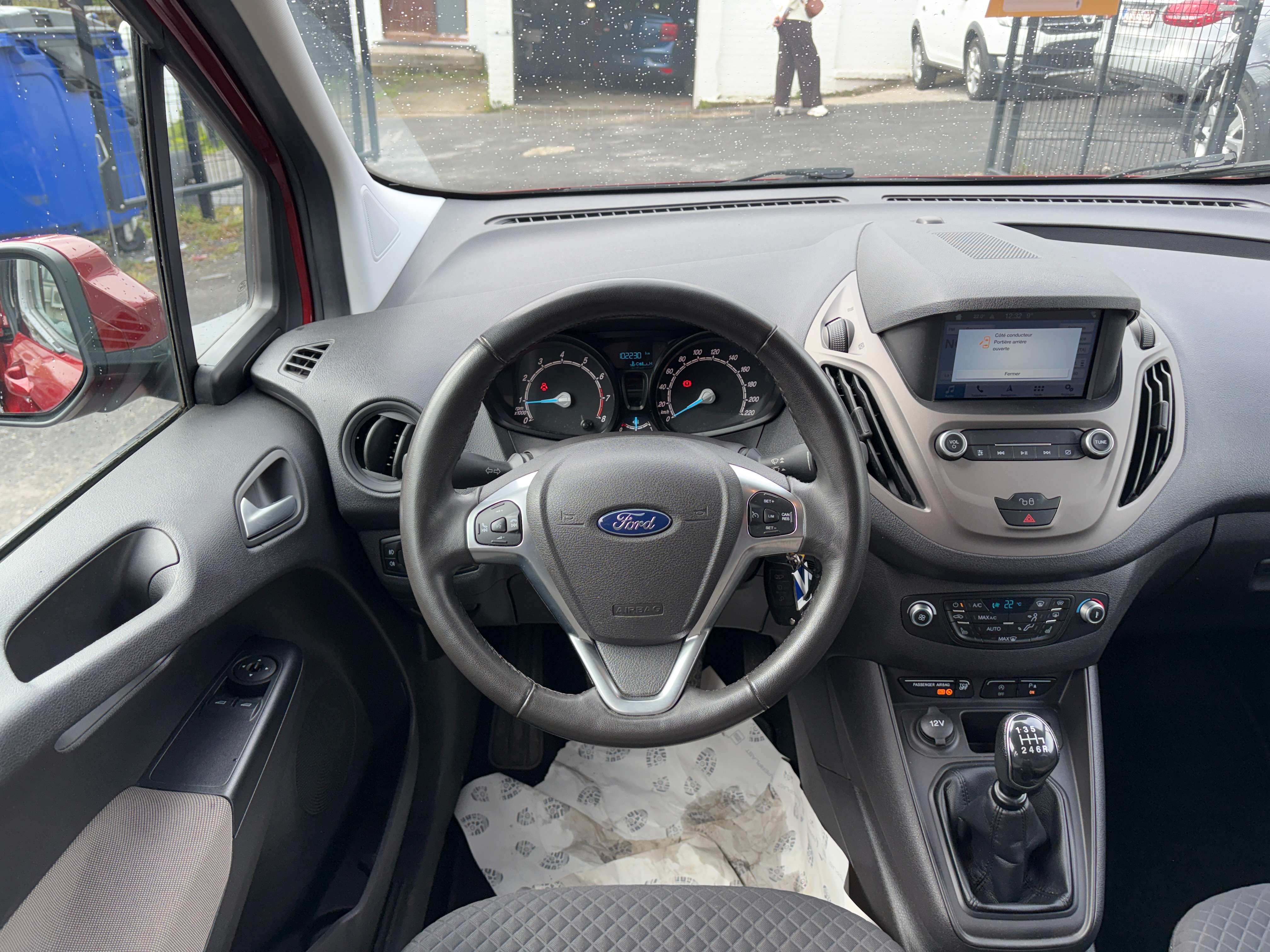 Ford Tourneo Courier 1.0 EcoBoost Titanium thumbnail