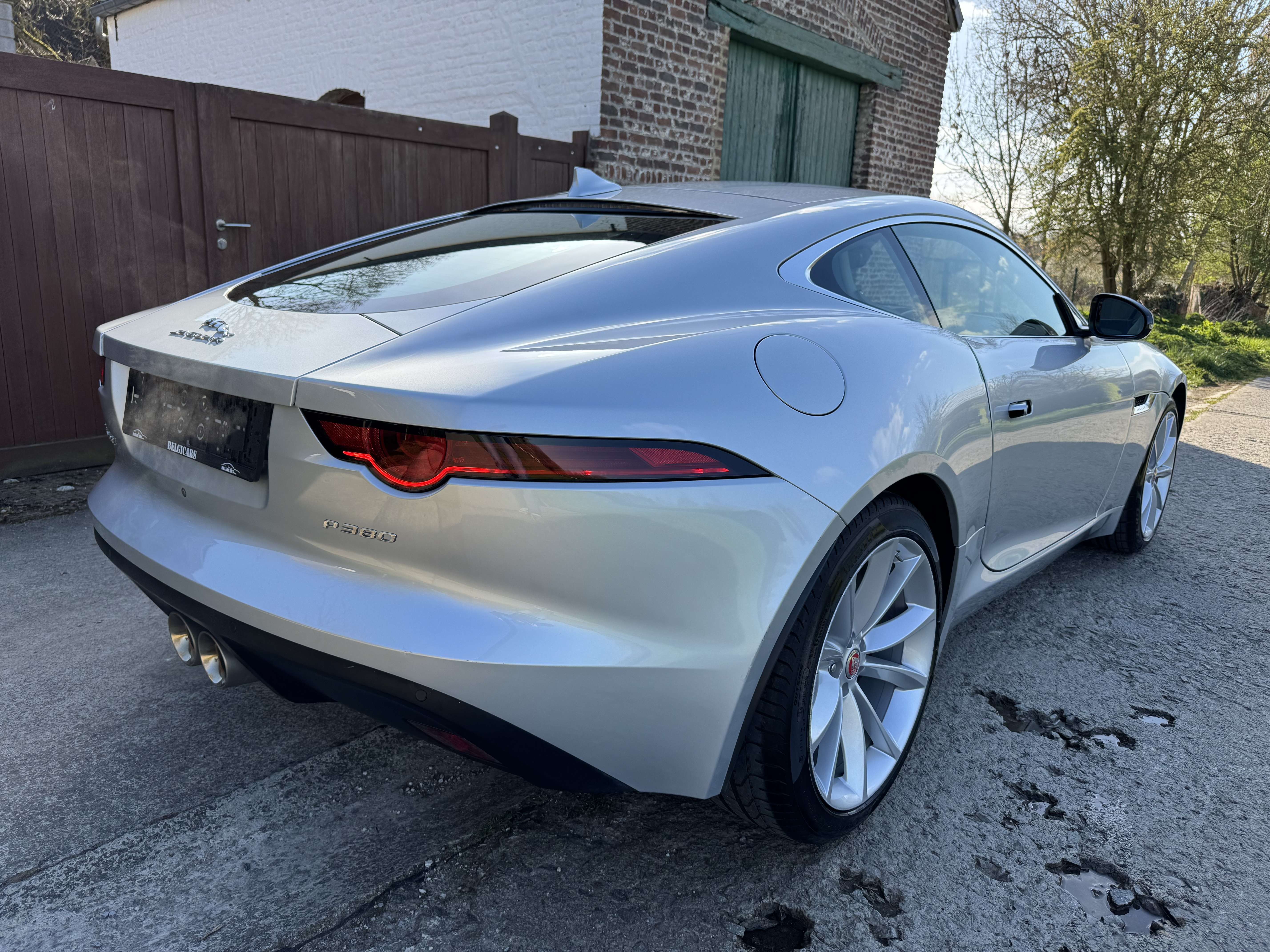 Jaguar F-Type Coupé 3.0 V6 *381 HP*CARPLAY*CAM*GPS* thumbnail