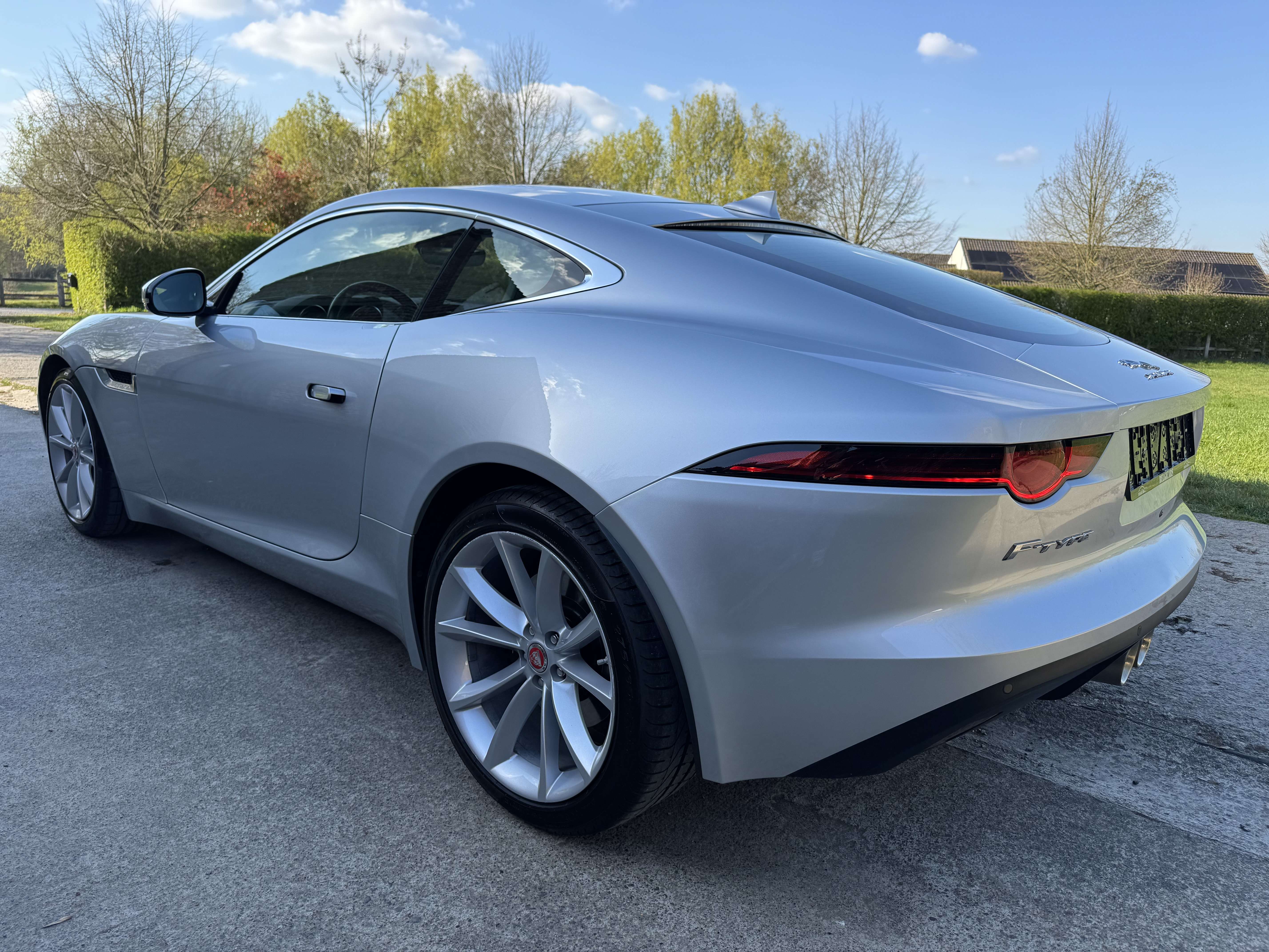 Jaguar F-Type Coupé 3.0 V6 *381 HP*CARPLAY*CAM*GPS* thumbnail