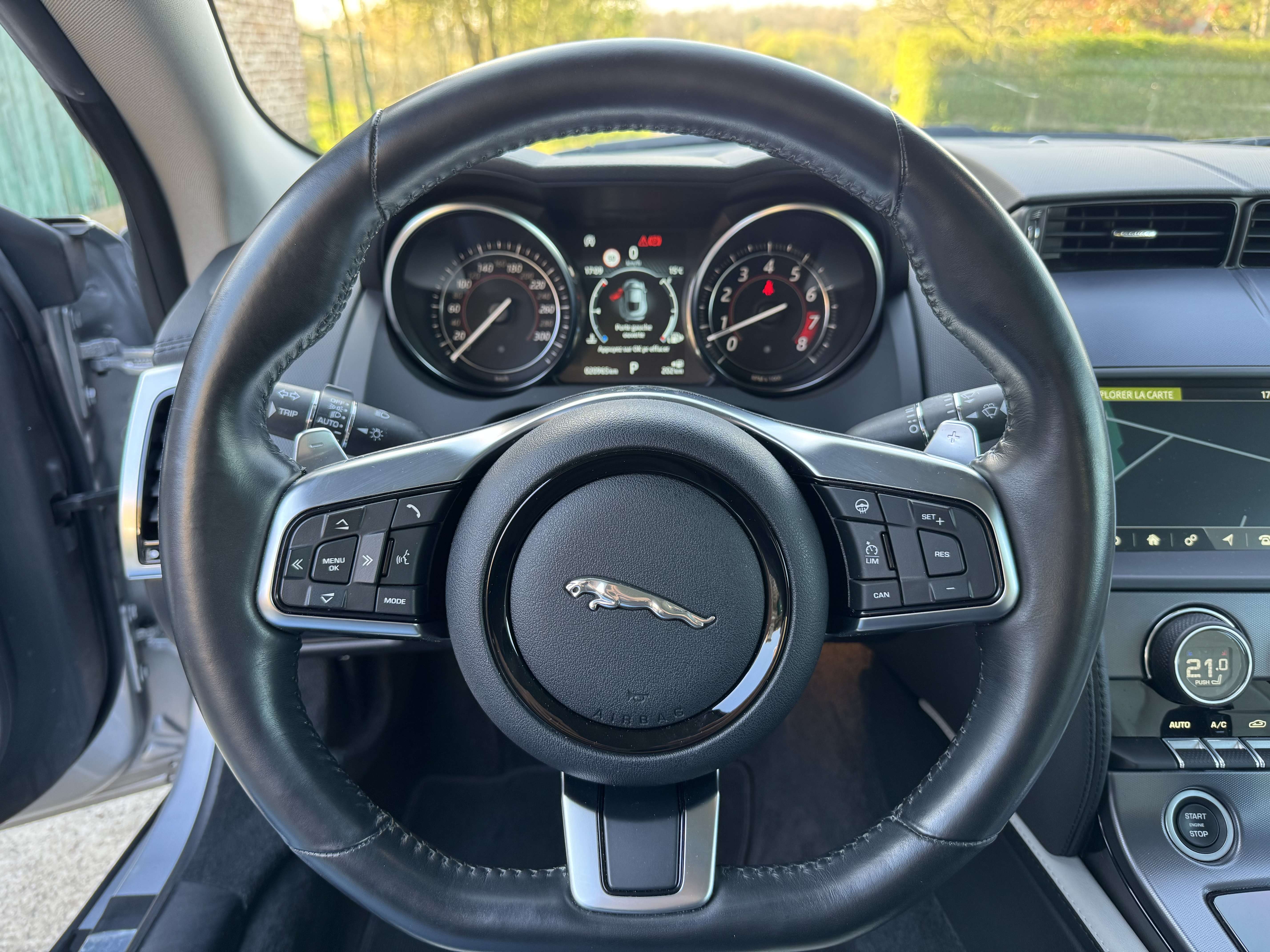 Jaguar F-Type Coupé 3.0 V6 *381 HP*CARPLAY*CAM*GPS* thumbnail