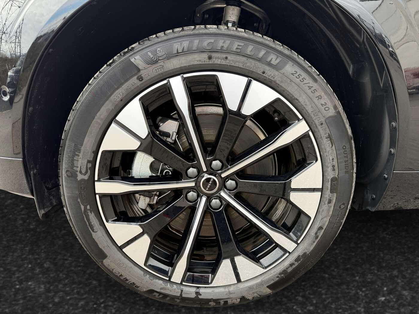 Volvo XC60 XC60 Plus, T6 AWD Plug-in Hybrid, Elektrisch/Benzin, Dark thumbnail