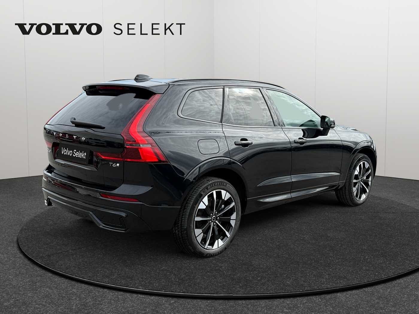 Volvo XC60 XC60 Plus, T6 AWD Plug-in Hybrid, Elektrisch/Benzin, Dark thumbnail