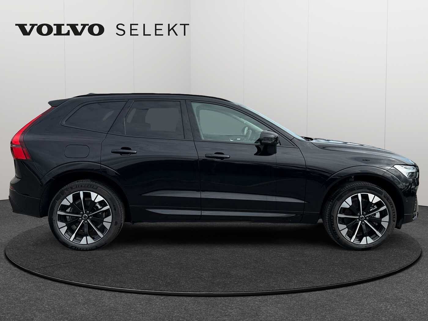 Volvo XC60 XC60 Plus, T6 AWD Plug-in Hybrid, Elektrisch/Benzin, Dark thumbnail