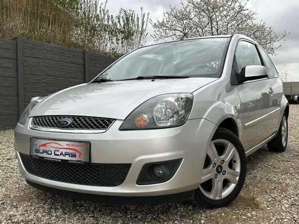 Ford Fiesta 1.3i Ambiente AIRCO/BLUETOOTH/GPS/GARANTIE 12 MOIS