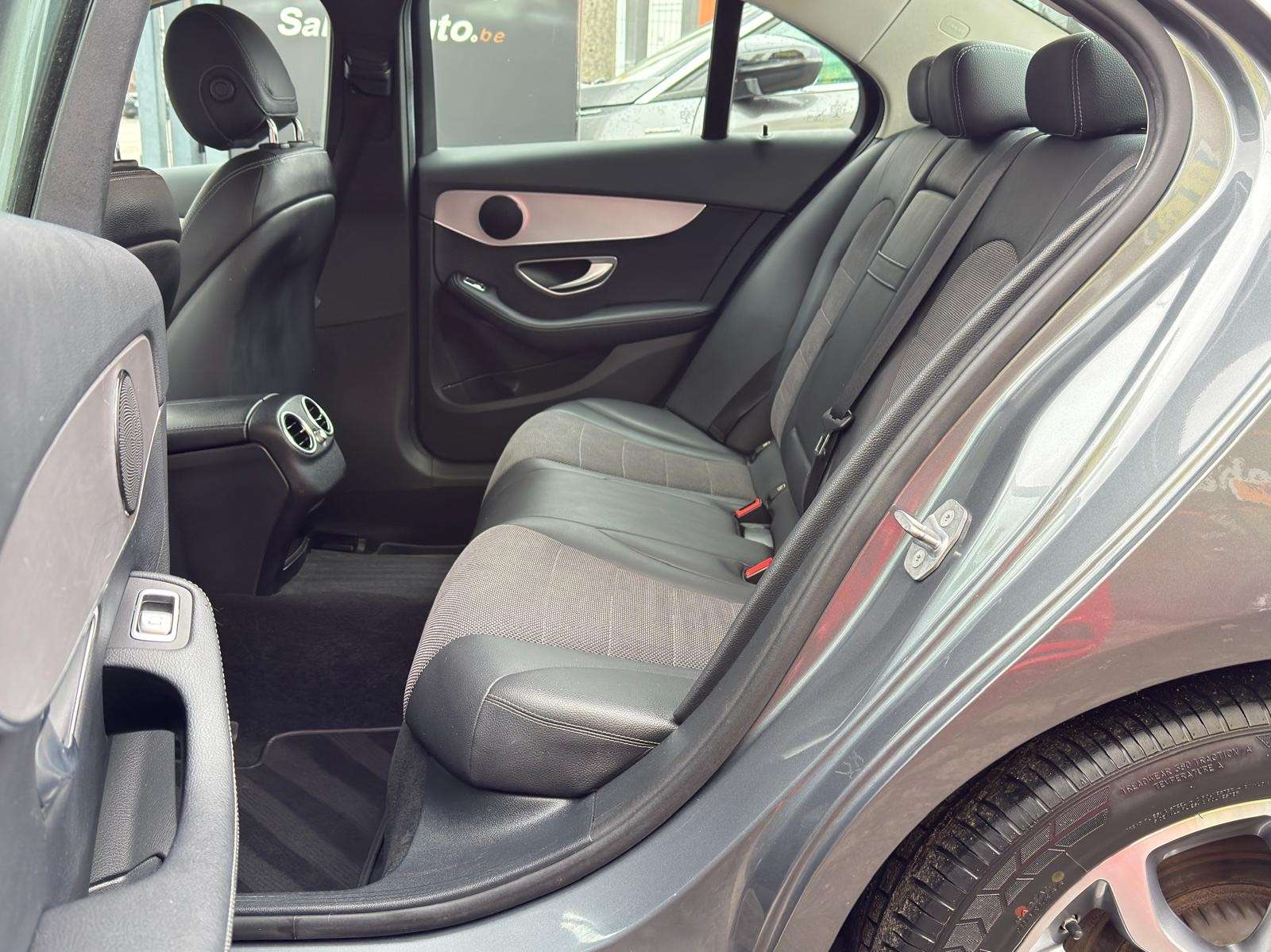 Mercedes-Benz C 180 C 180 CDI ° CUIR ° NAVI ° FULL LED ° CAMERA ° GARA