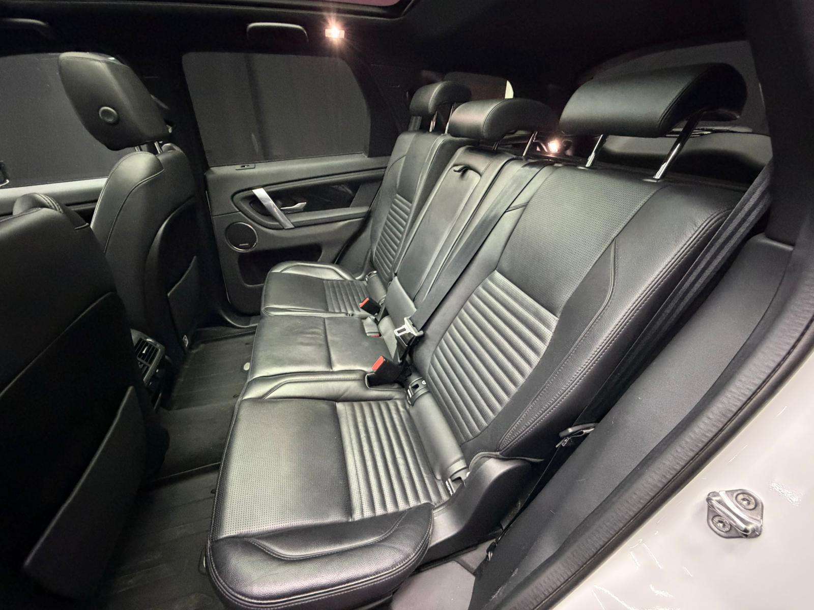 Land Rover Discovery Sport 2.0 TD4 MHEV 4WD R-Dynamic  / GARANTIE 12 MOIS LAND ROVER / BELGE / CARNET COMPLET LAND ROVER thumbnail