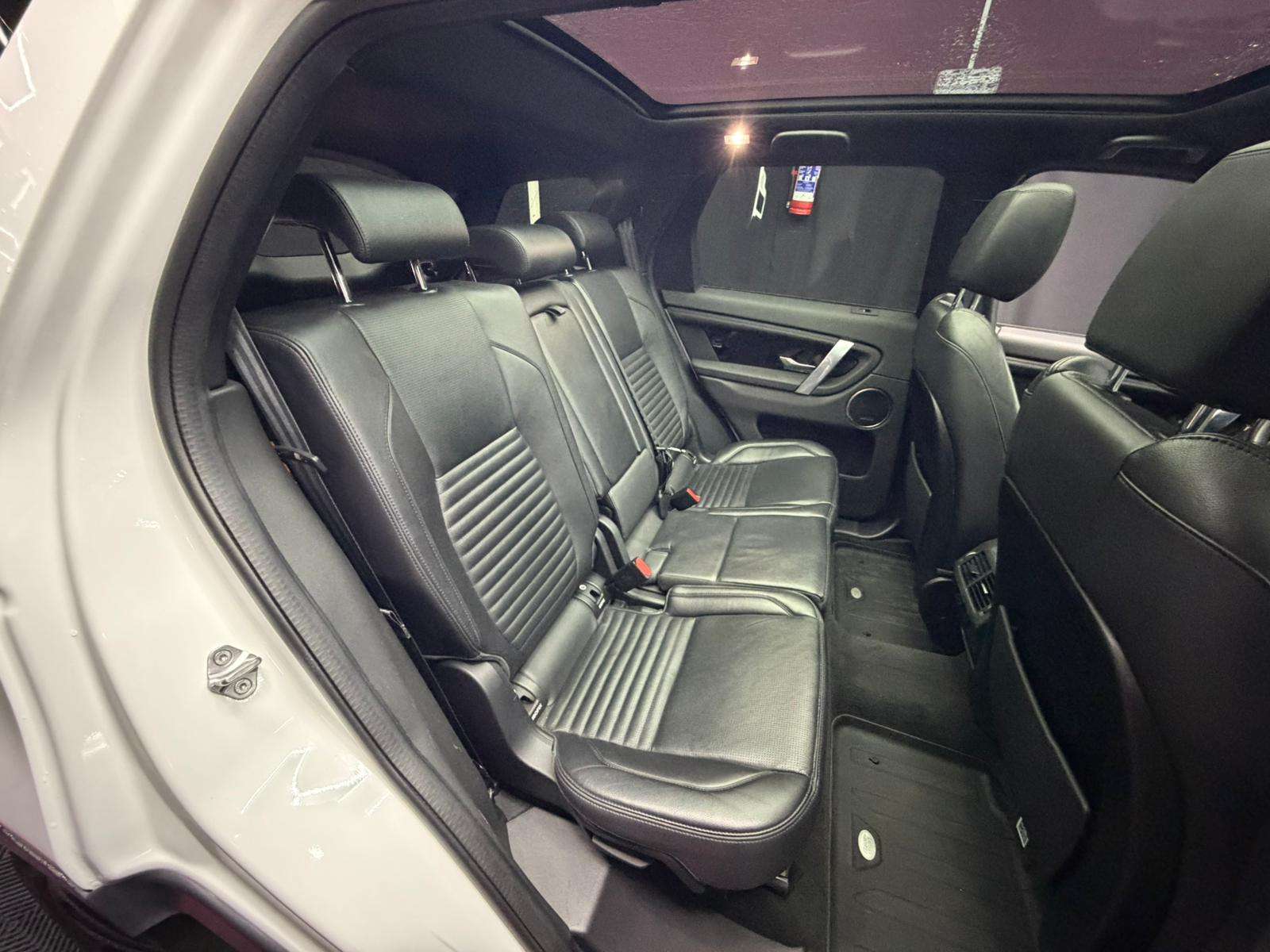 Land Rover Discovery Sport 2.0 TD4 MHEV 4WD R-Dynamic  / GARANTIE 12 MOIS LAND ROVER / BELGE / CARNET COMPLET LAND ROVER thumbnail