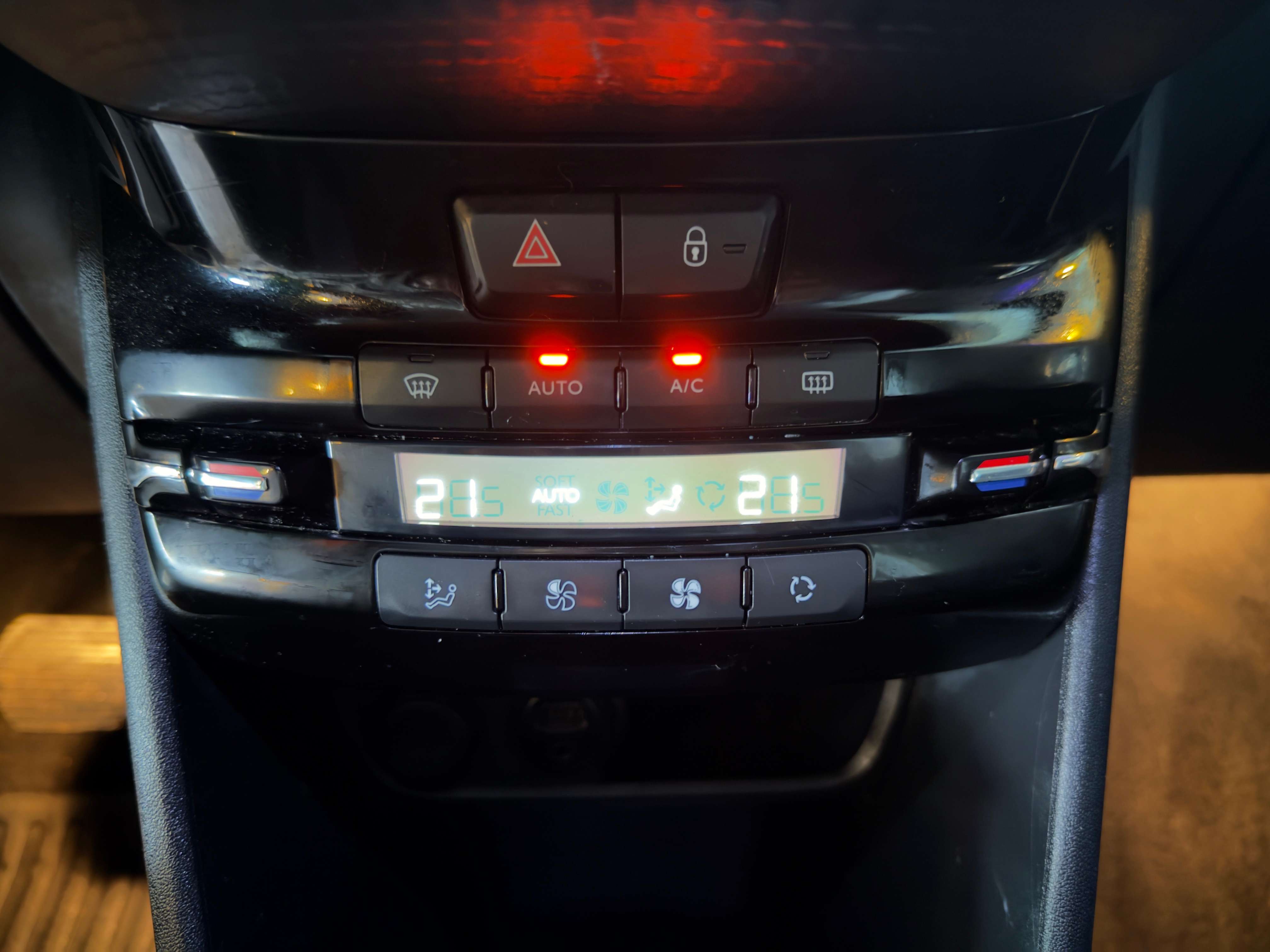 Peugeot 2008 2008 1.2 Crossway S/12 mois de garantie thumbnail