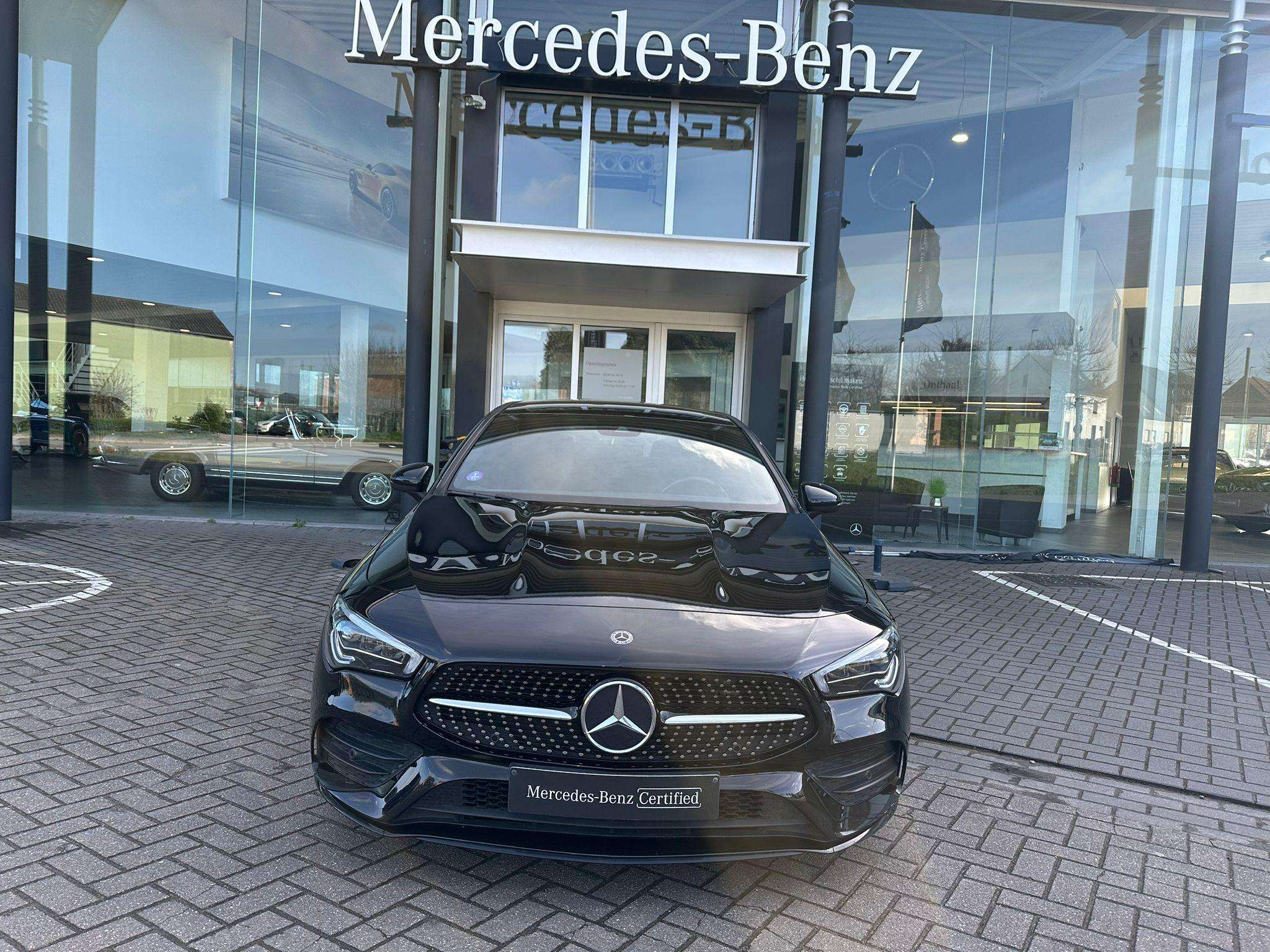 Mercedes-Benz CLA 200 CLA AMG LINE