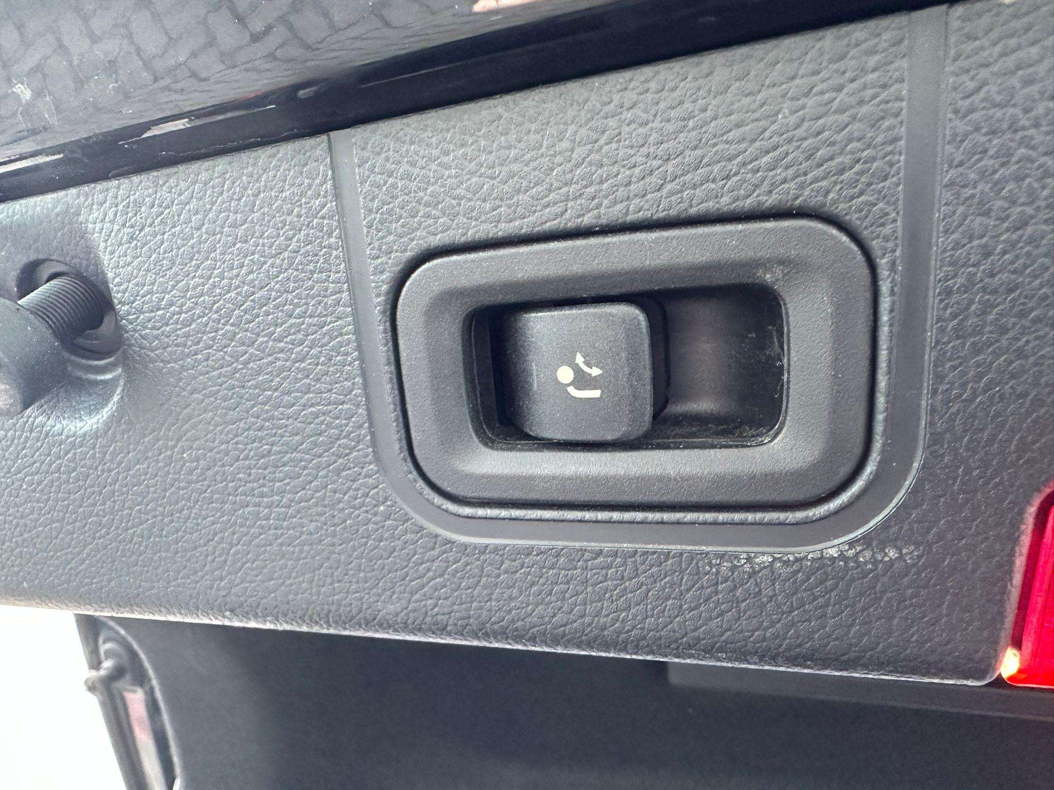Mercedes-Benz CLA 200 CLA AMG LINE