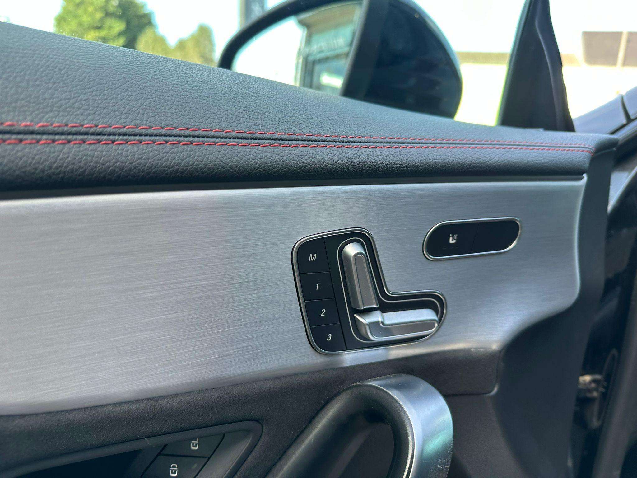 Mercedes-Benz CLA 200 CLA AMG LINE