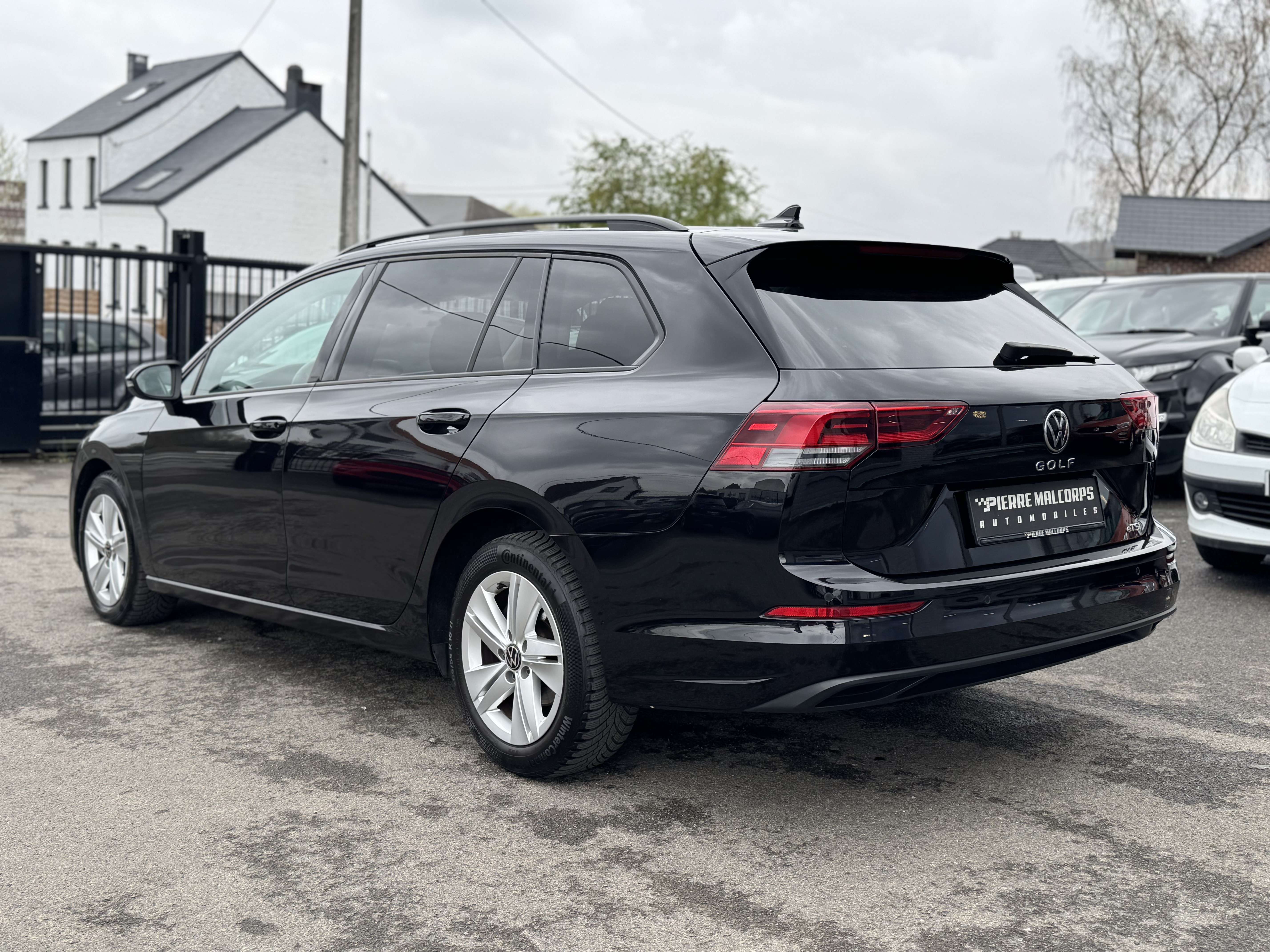 Volkswagen Golf Variant 1.0 eTSI Life DSG / CARPLAY / AIRCO / ACC / LED