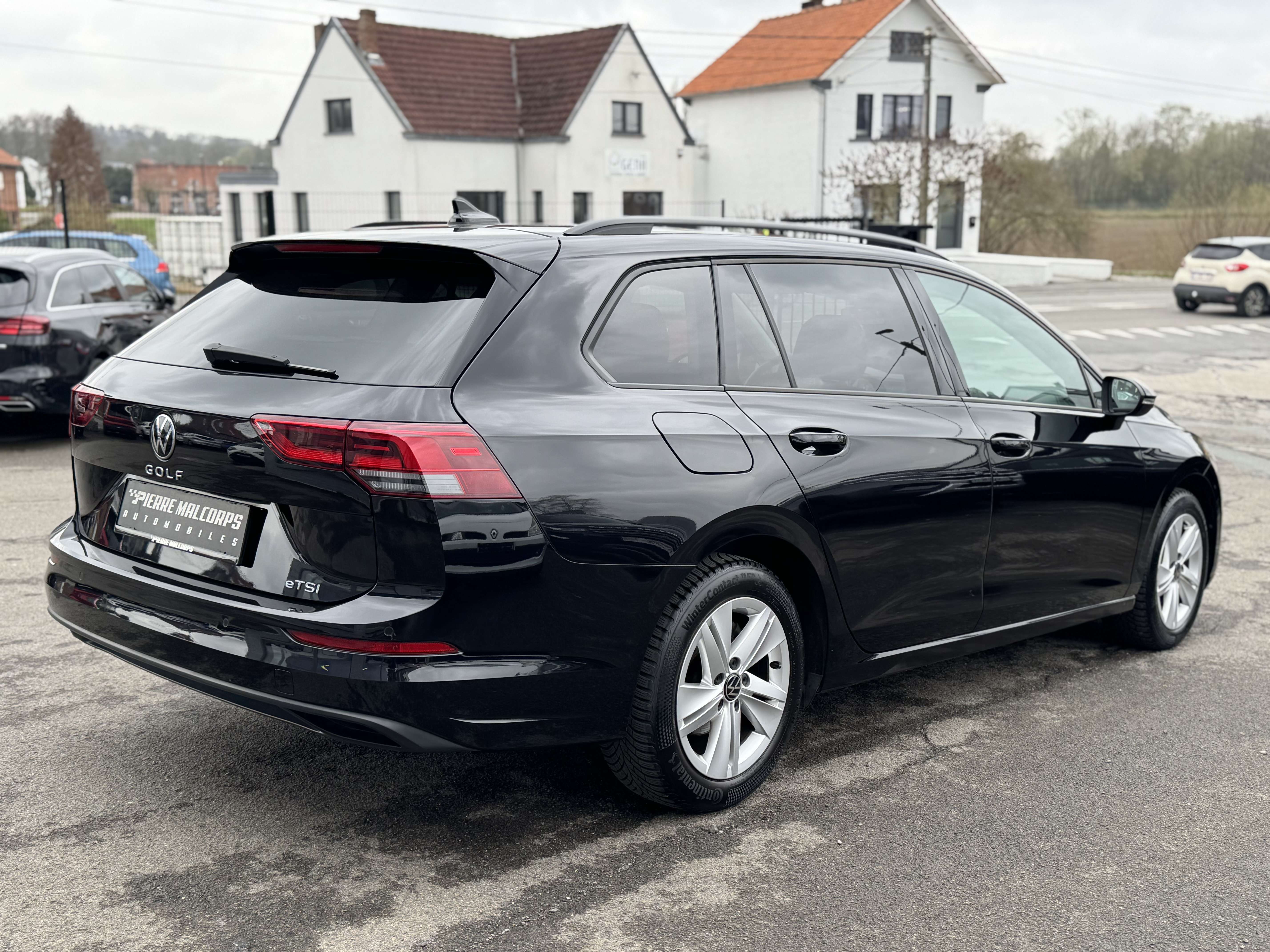 Volkswagen Golf Variant 1.0 eTSI Life DSG / CARPLAY / AIRCO / ACC / LED
