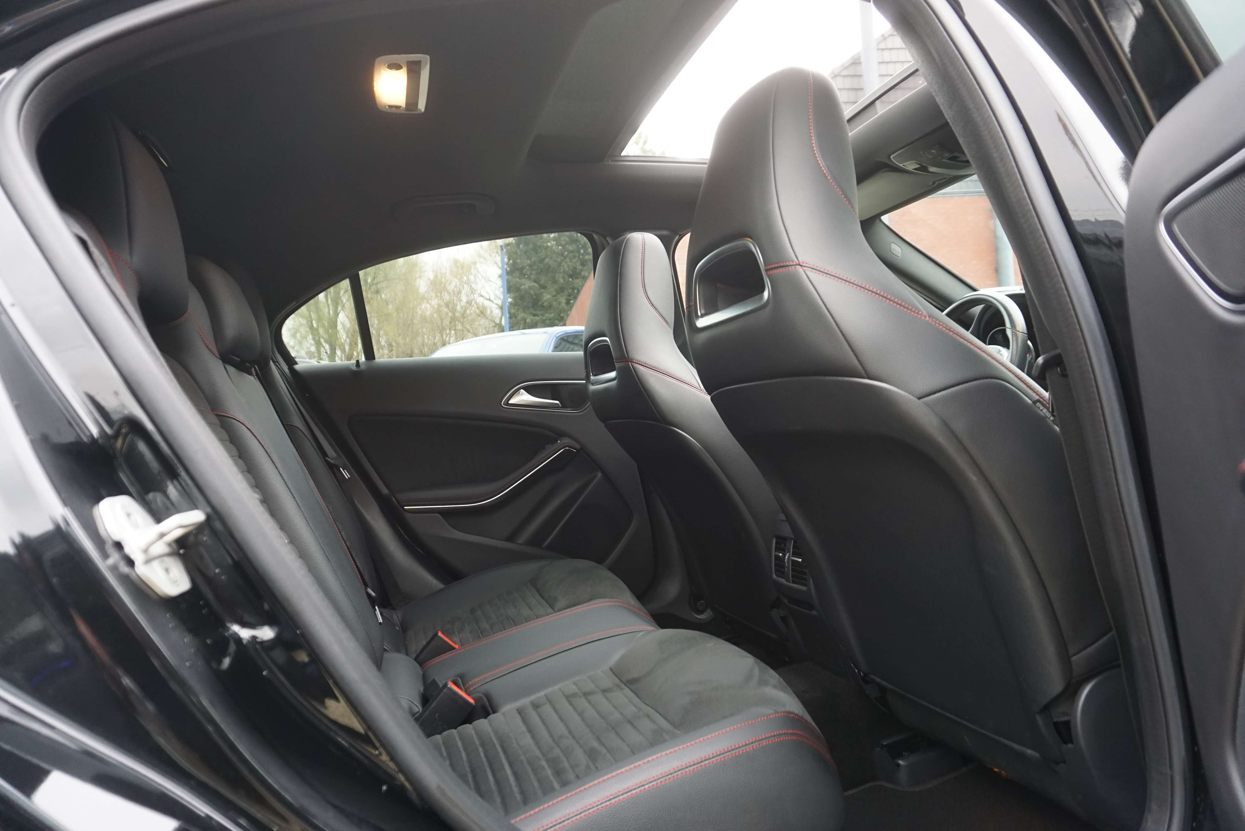 Mercedes-Benz A 45 AMG 4-Matic+ KIT AERO AUTO FULL LED CAM 388CV 62000KM
