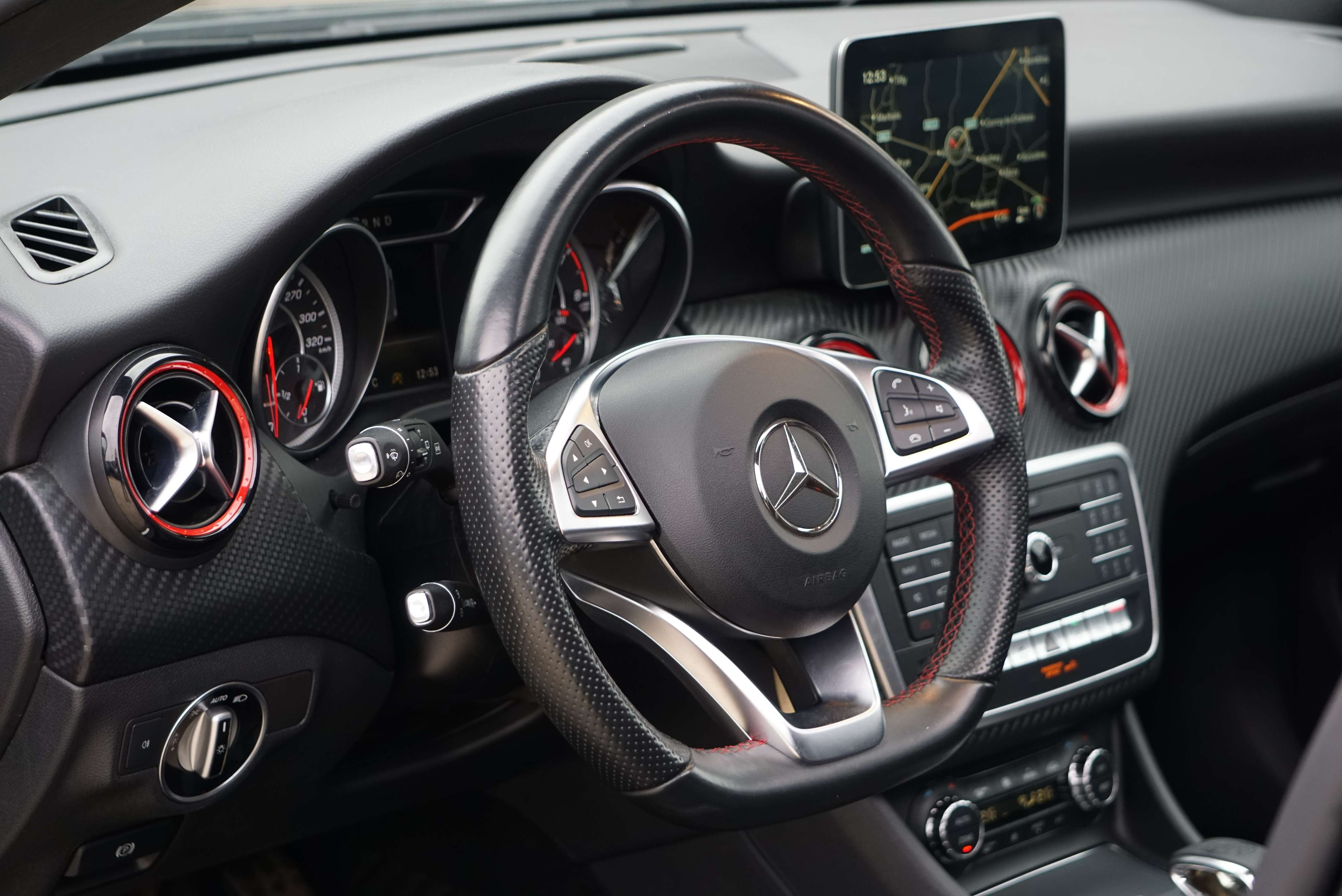 Mercedes-Benz A 45 AMG 4-Matic+ KIT AERO AUTO FULL LED CAM 388CV 62000KM