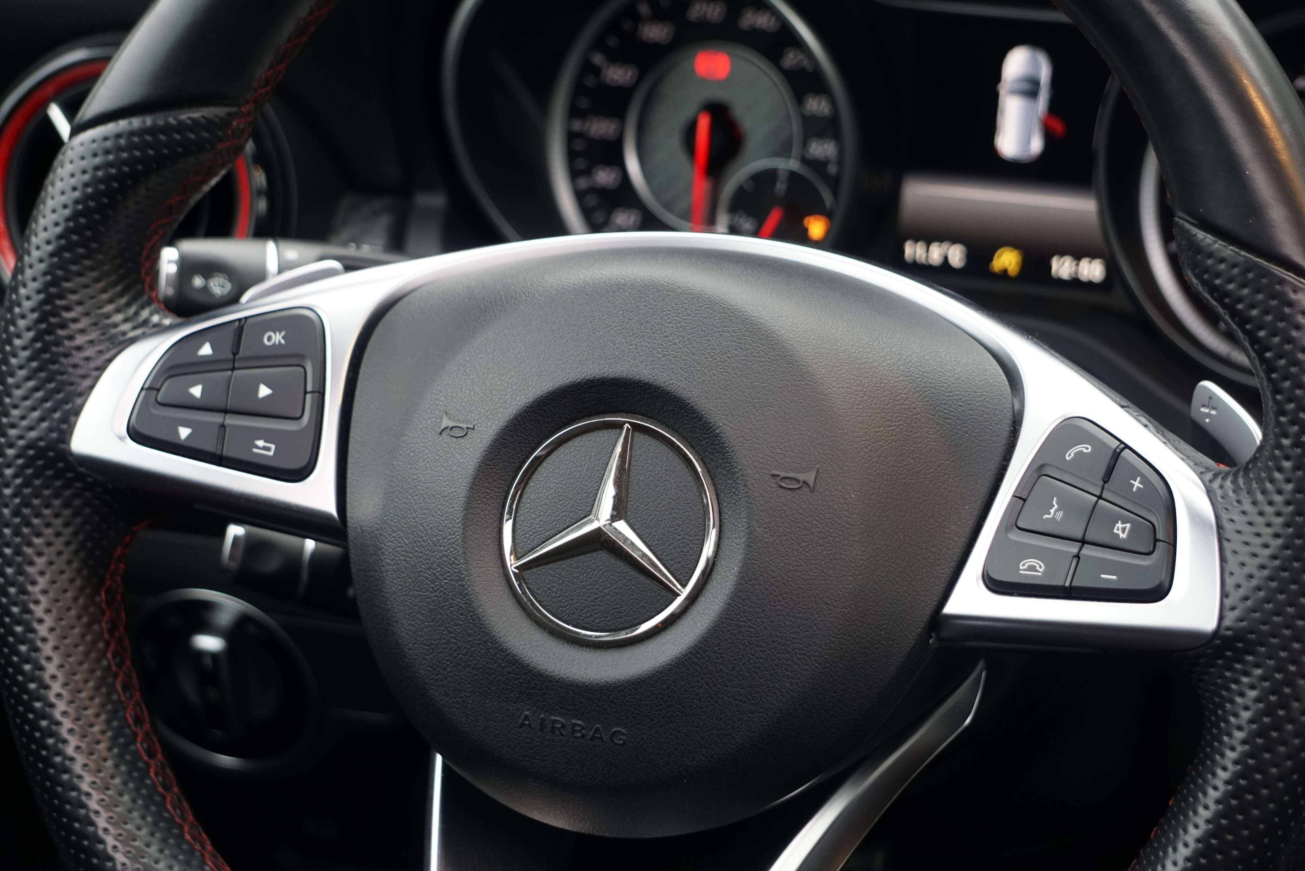 Mercedes-Benz A 45 AMG 4-Matic+ KIT AERO AUTO FULL LED CAM 388CV 62000KM