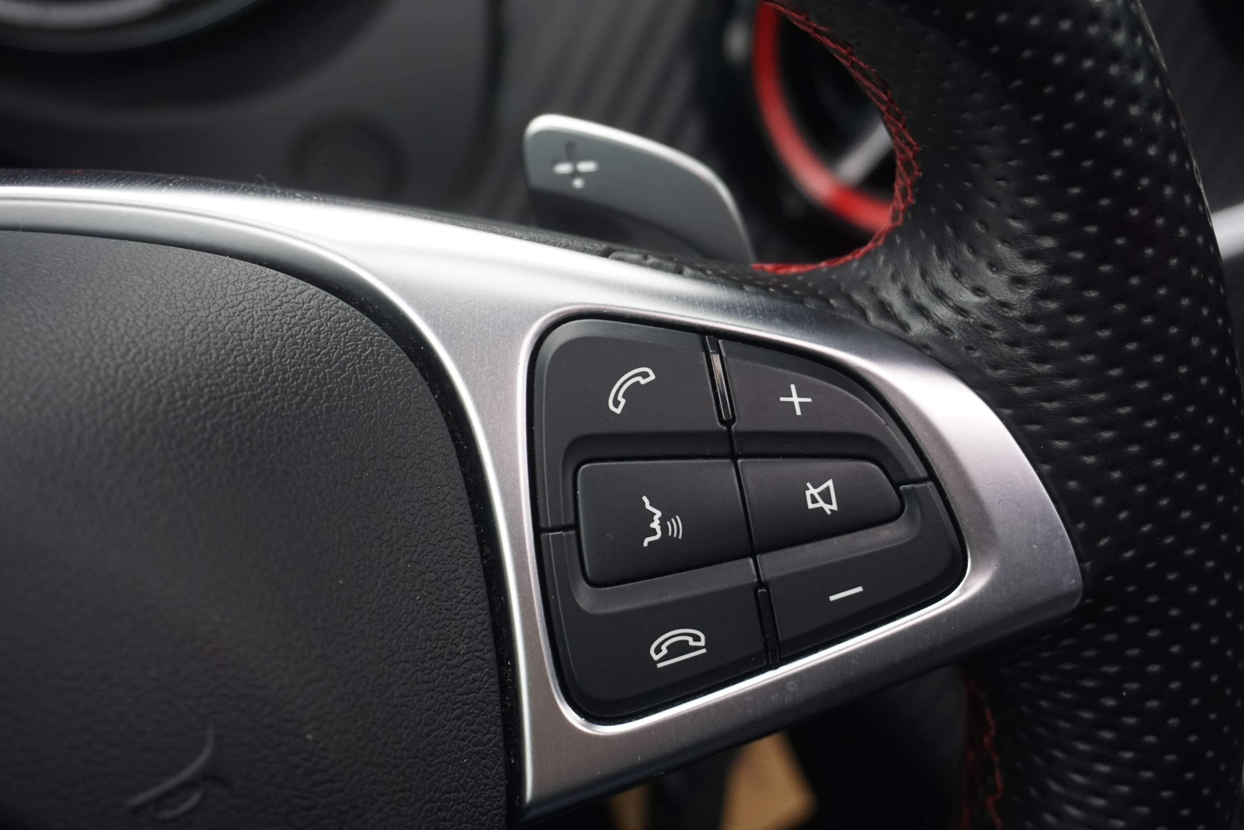 Mercedes-Benz A 45 AMG 4-Matic+ KIT AERO AUTO FULL LED CAM 388CV 62000KM