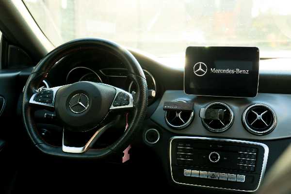 Mercedes-Benz Cla (2) SHOOTING BRAKE 200 D BUSINESS EDITION 7G-DCT