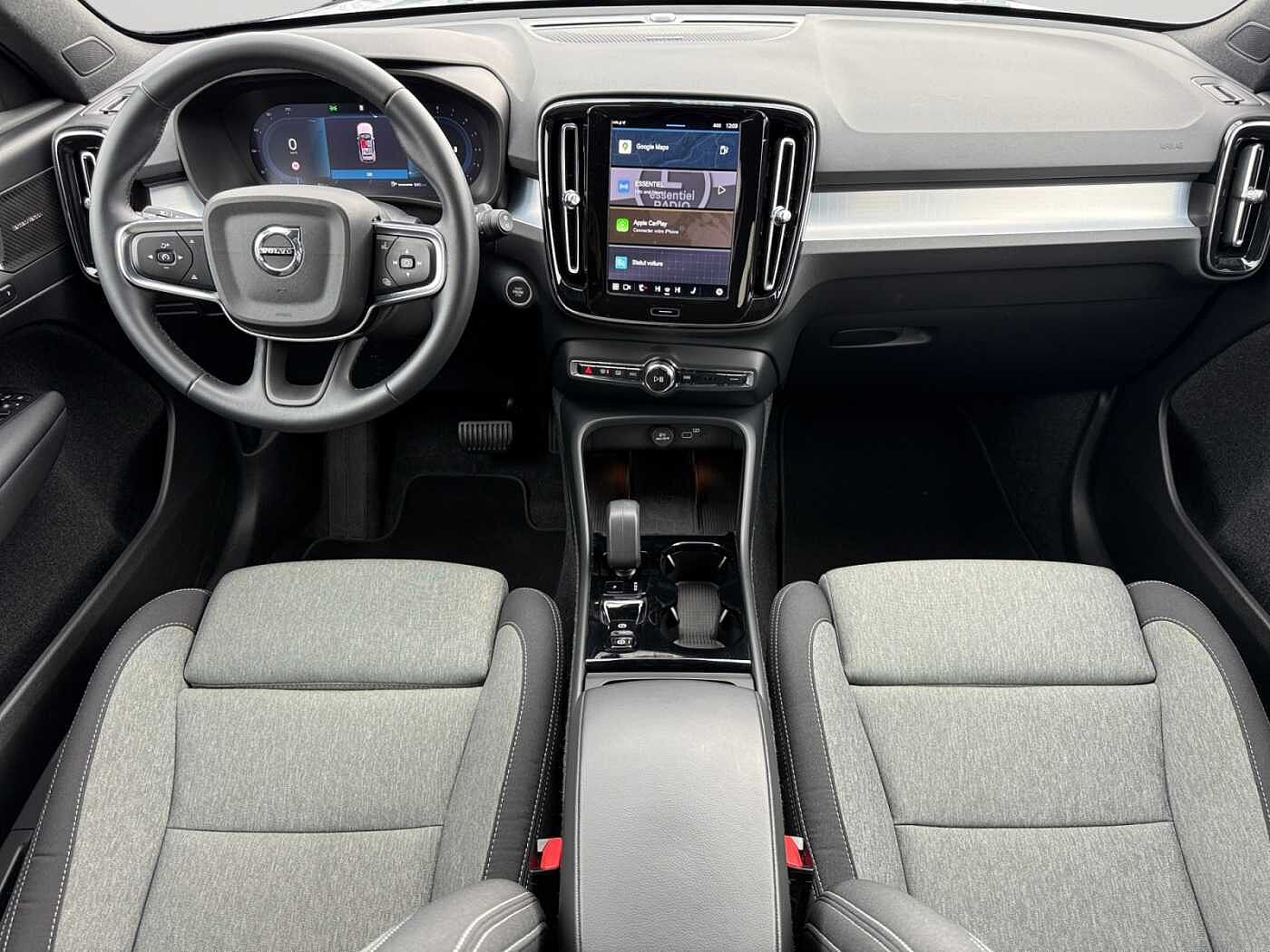 Volvo XC40 XC40 Plus, B3 Mild Hybrid, Essence, Dark
