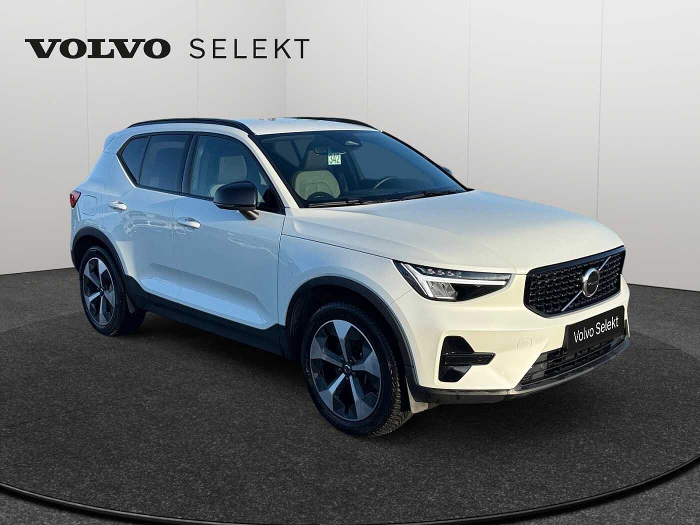 Volvo XC40 XC40 Plus, B3 Mild Hybrid, Essence, Dark