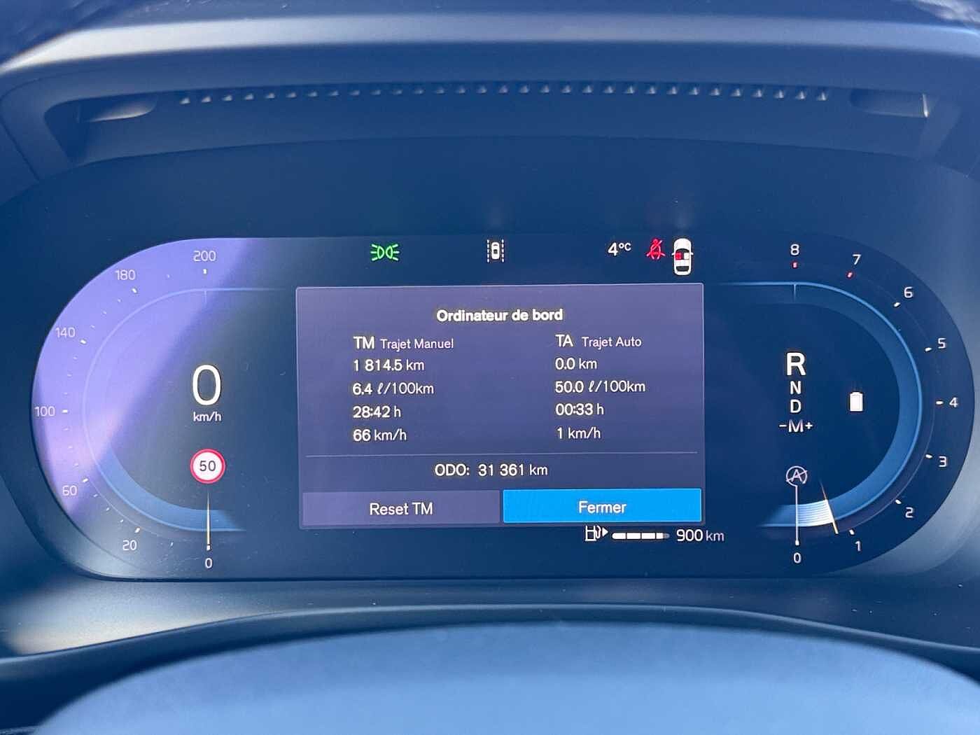 Volvo XC40 XC40 Plus, B3 Mild Hybrid, Essence, Dark