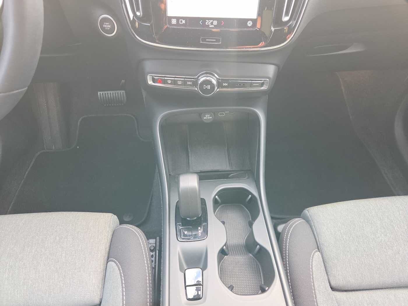 Volvo XC40 XC40 Core, B3 Mild Hybrid, Essence