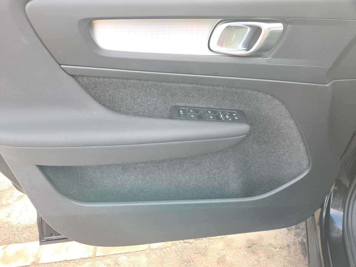 Volvo XC40 XC40 Core, B3 Mild Hybrid, Essence