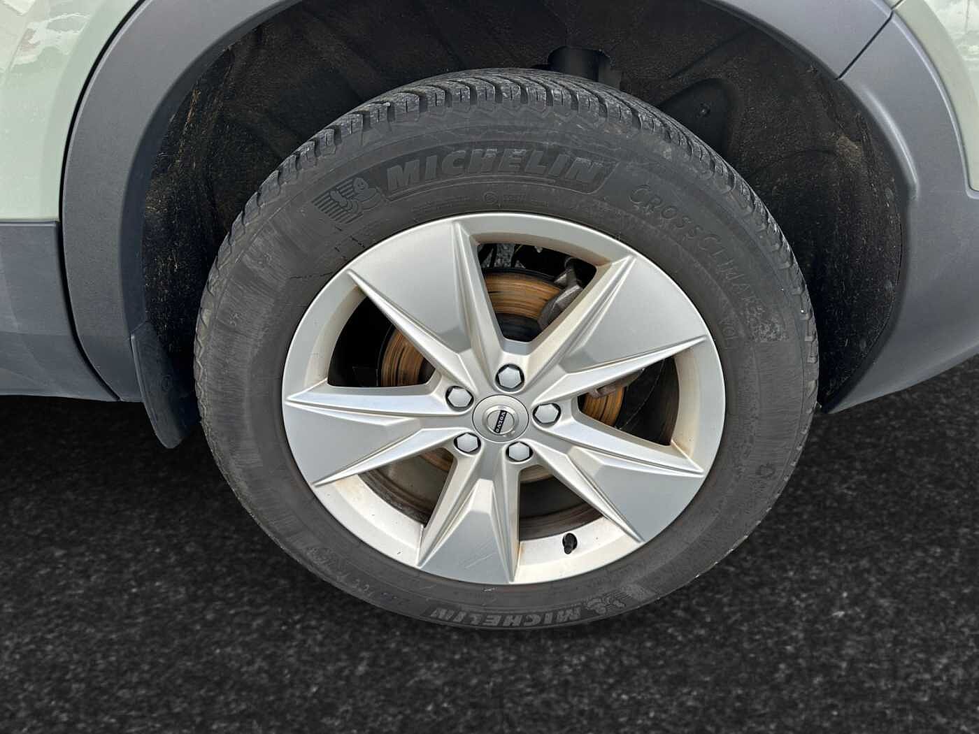 Volvo XC40 XC40 Core, B3 Mild Hybrid, Essence