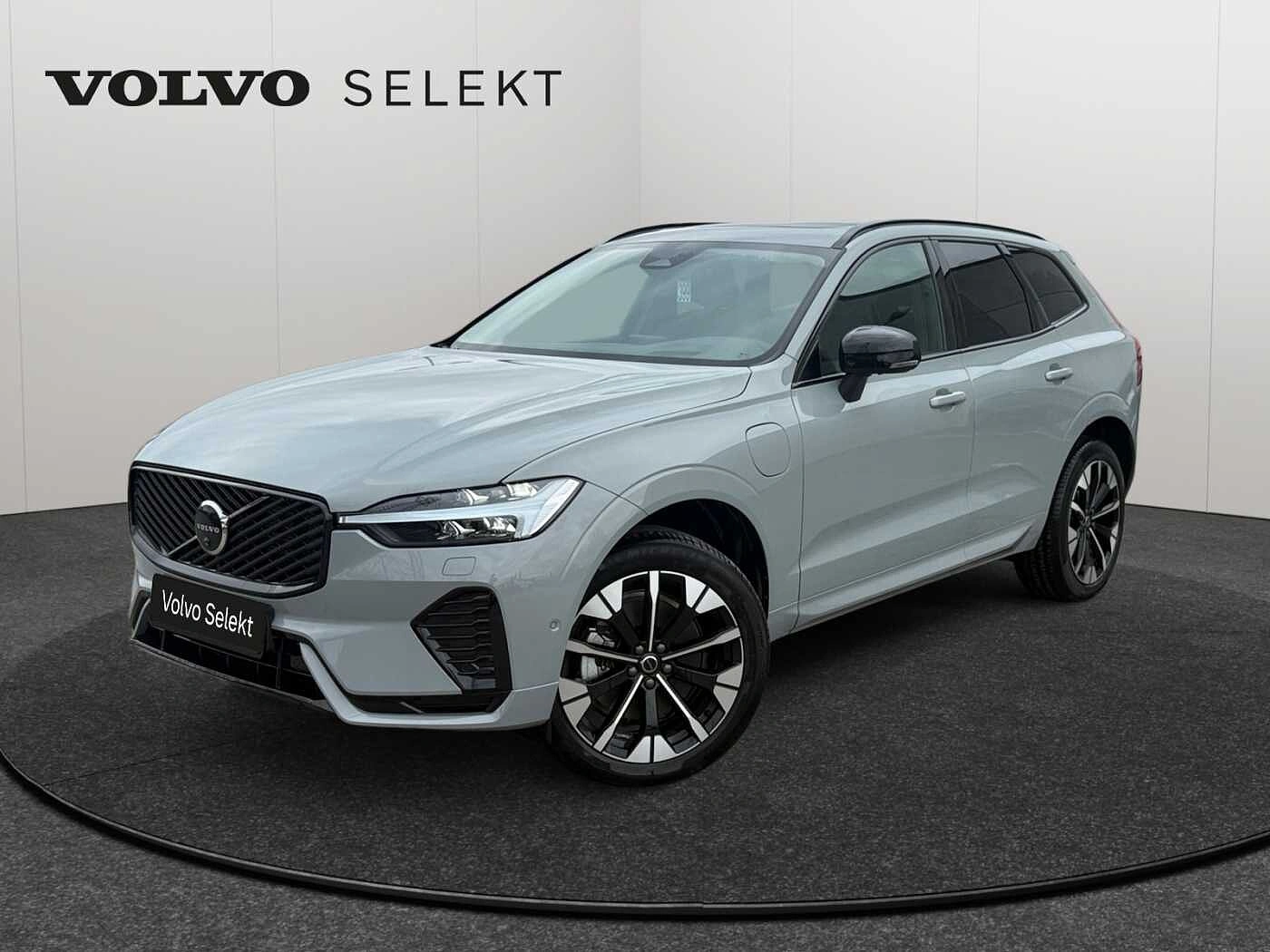 Volvo XC60 XC60 Plus, T6 AWD Plug-in Hybrid, Elektrisch/Benzin, Dark