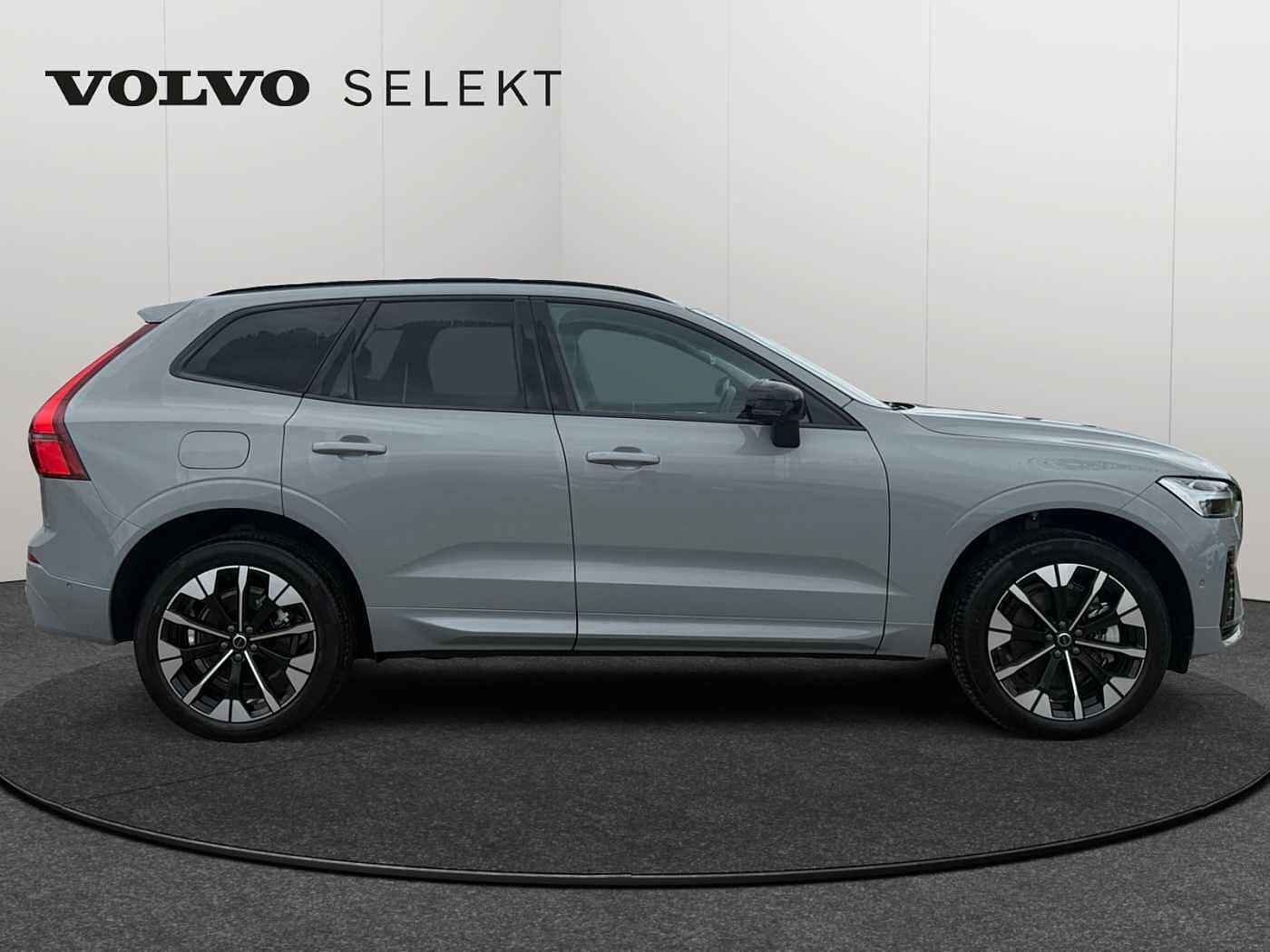 Volvo XC60 XC60 Plus, T6 AWD Plug-in Hybrid, Elektrisch/Benzin, Dark
