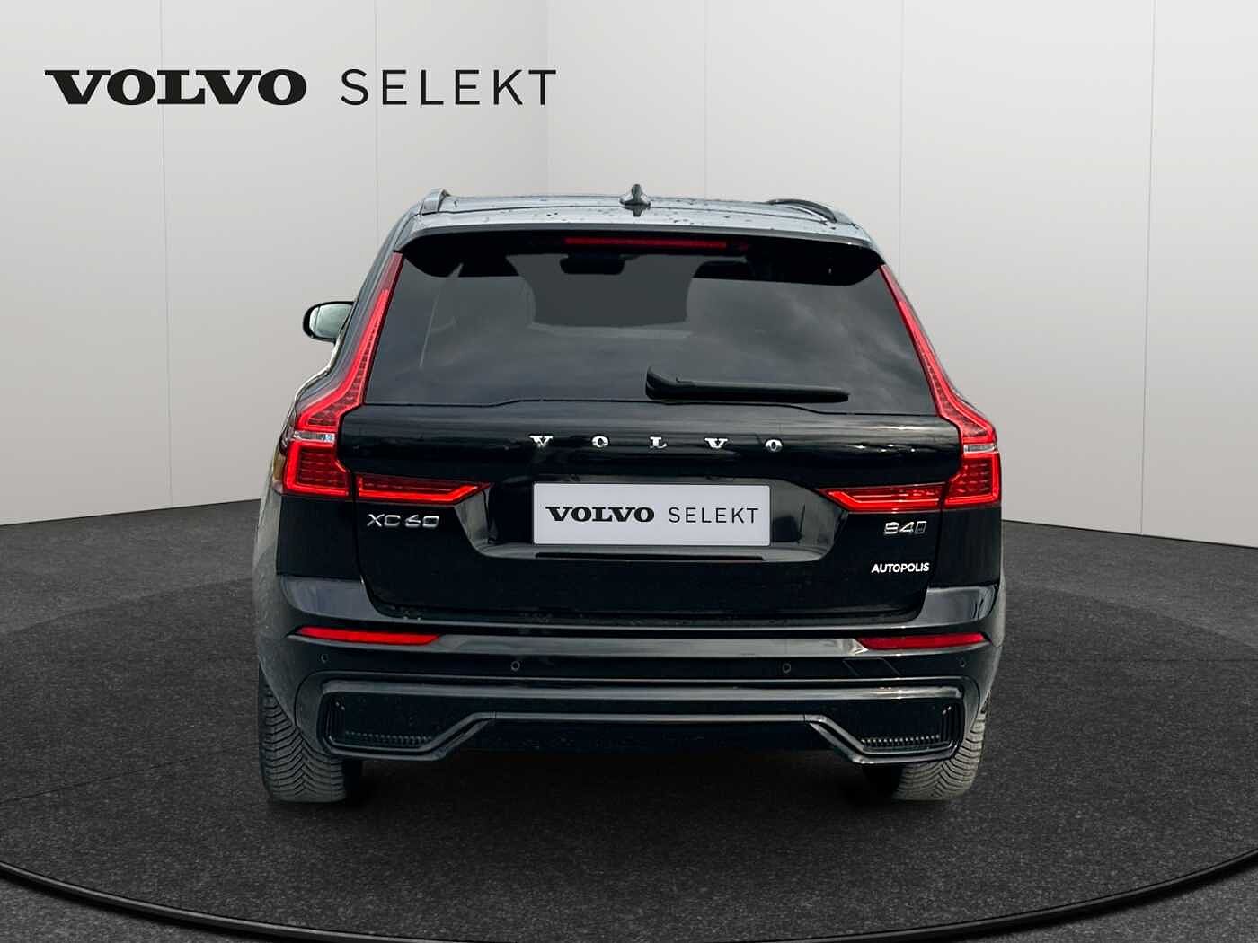 Volvo XC60 XC60 Plus, B4 AWD Mild Hybrid, Diesel, Dark