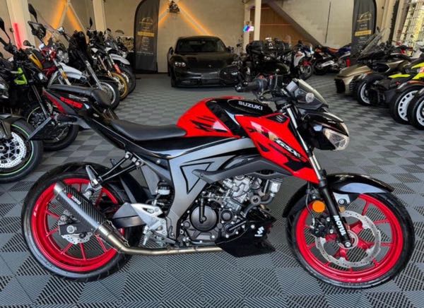 SUZUKI GSX S