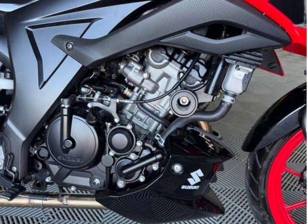 SUZUKI GSX S