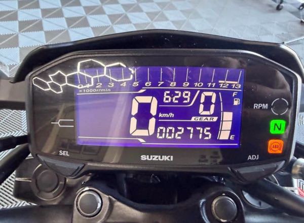 SUZUKI GSX S