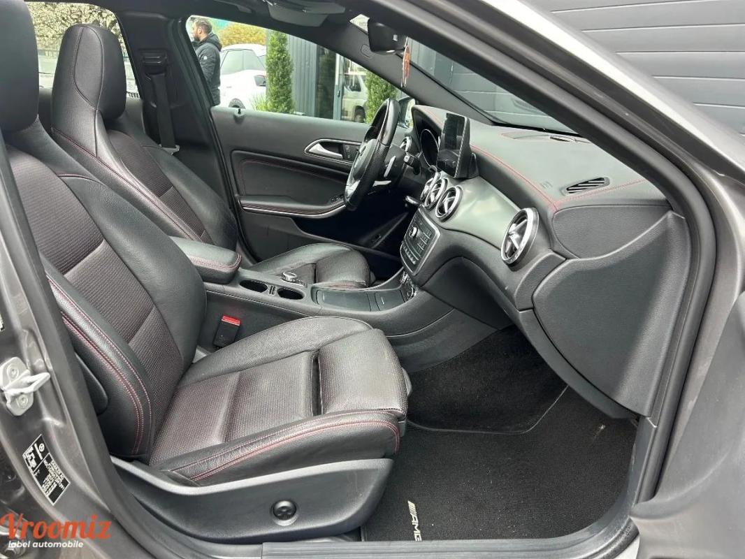 Mercedes-Benz Gla 220d 177ch Fascination AMG 4-Matic 7G-DCT Toit ouvrant