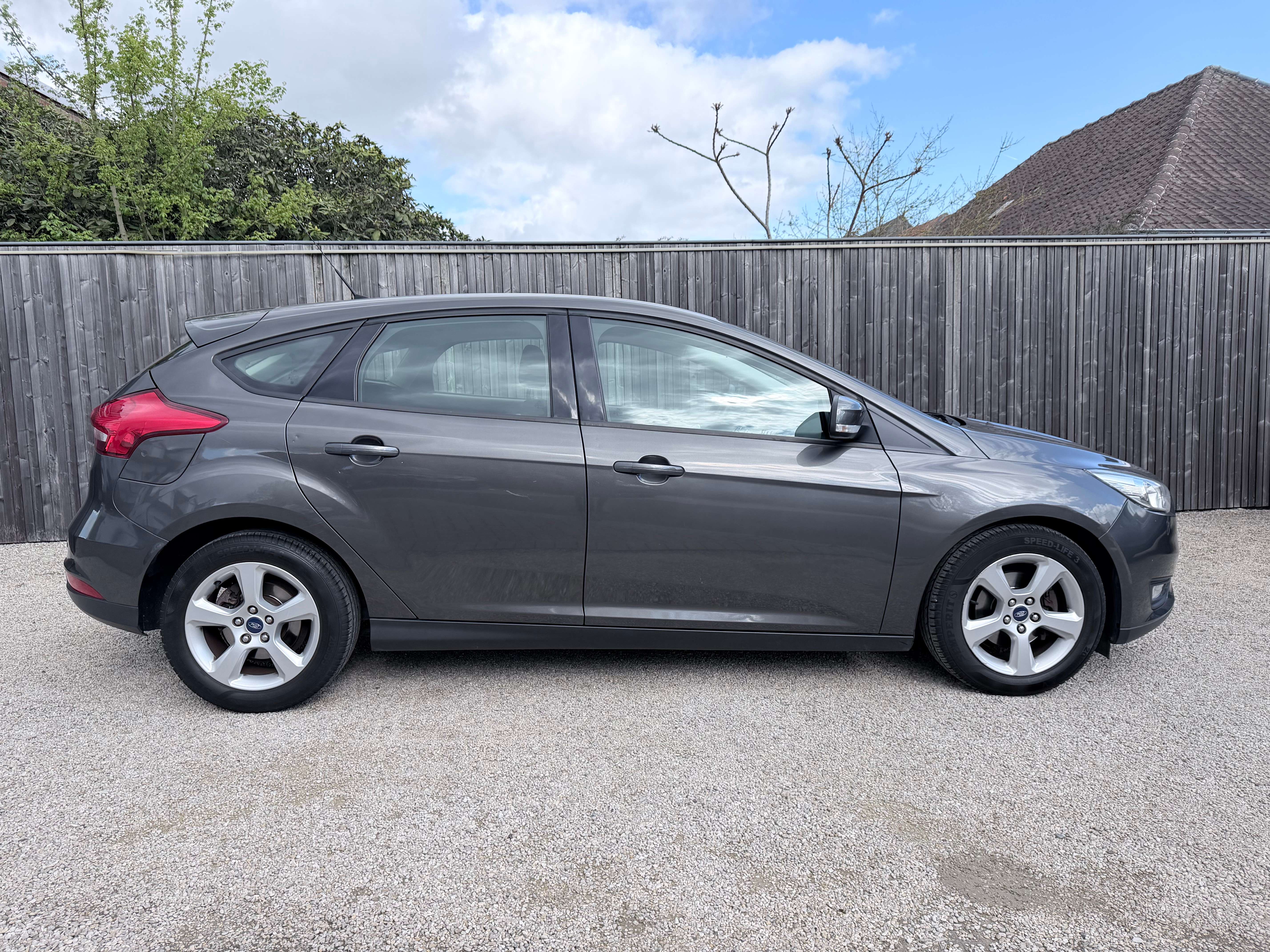Ford Focus 1.0 EcoBoost Business Class AIRCO/PDC/16"