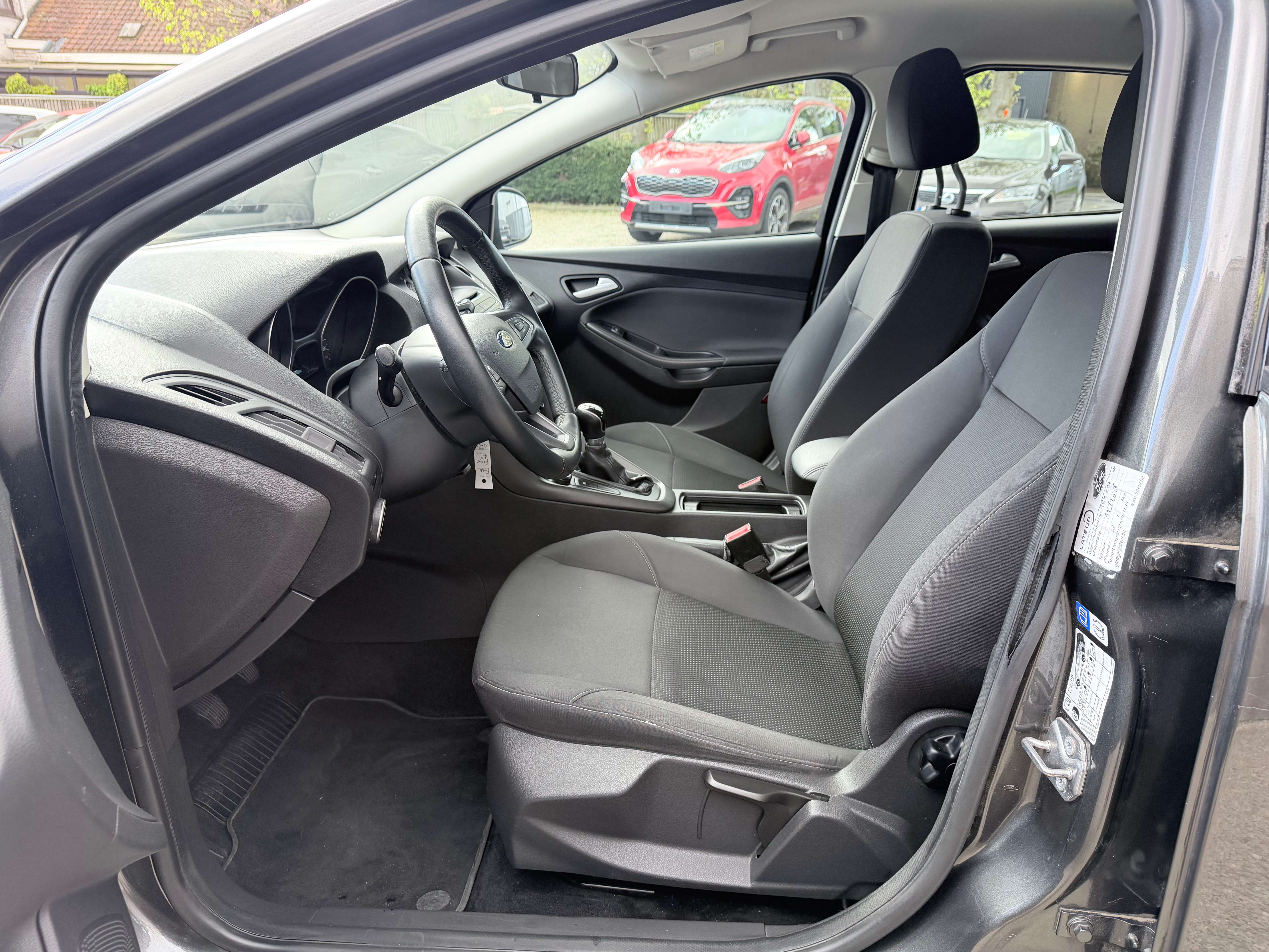 Ford Focus 1.0 EcoBoost Business Class AIRCO/PDC/16"