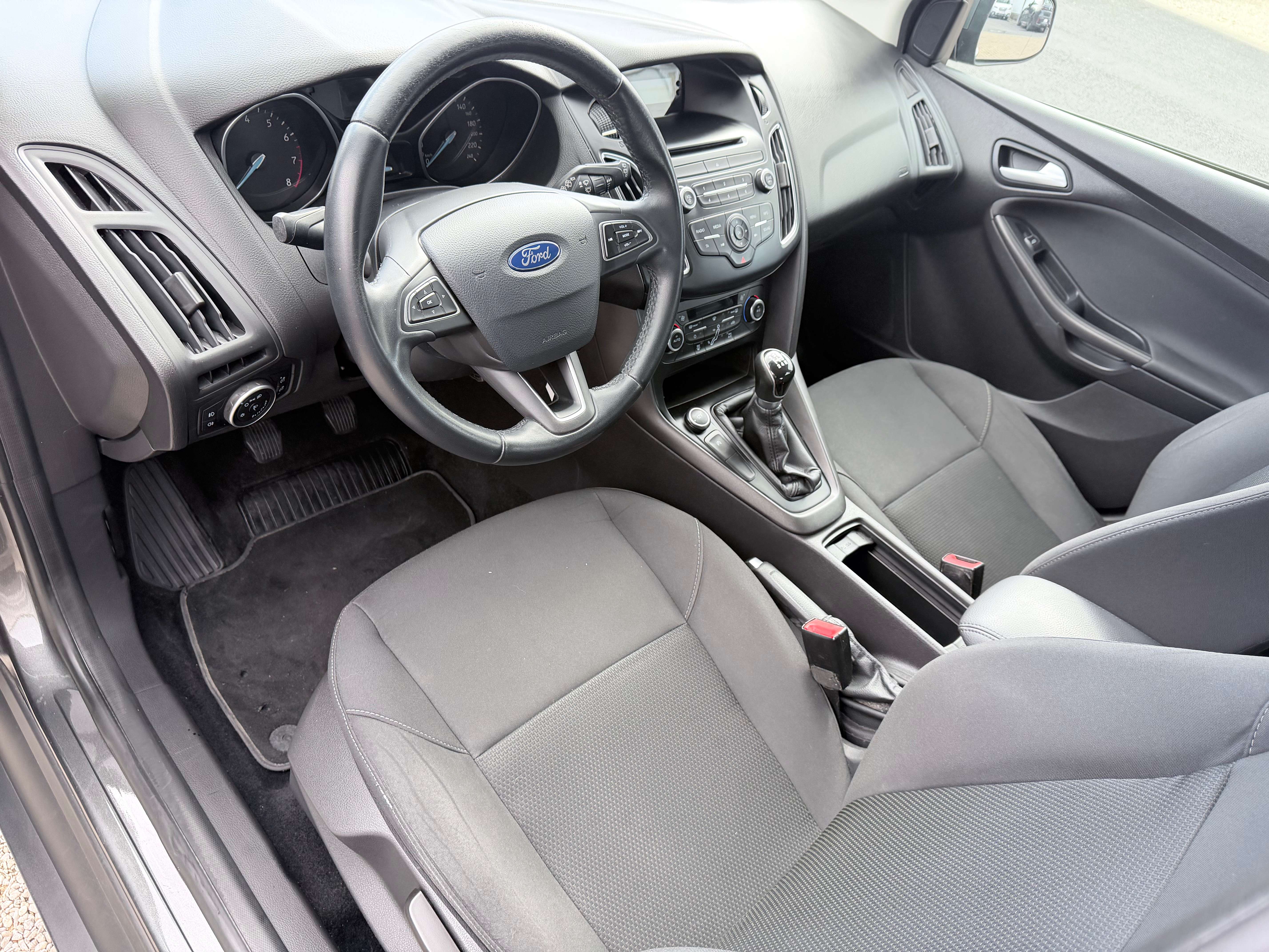 Ford Focus 1.0 EcoBoost Business Class AIRCO/PDC/16"