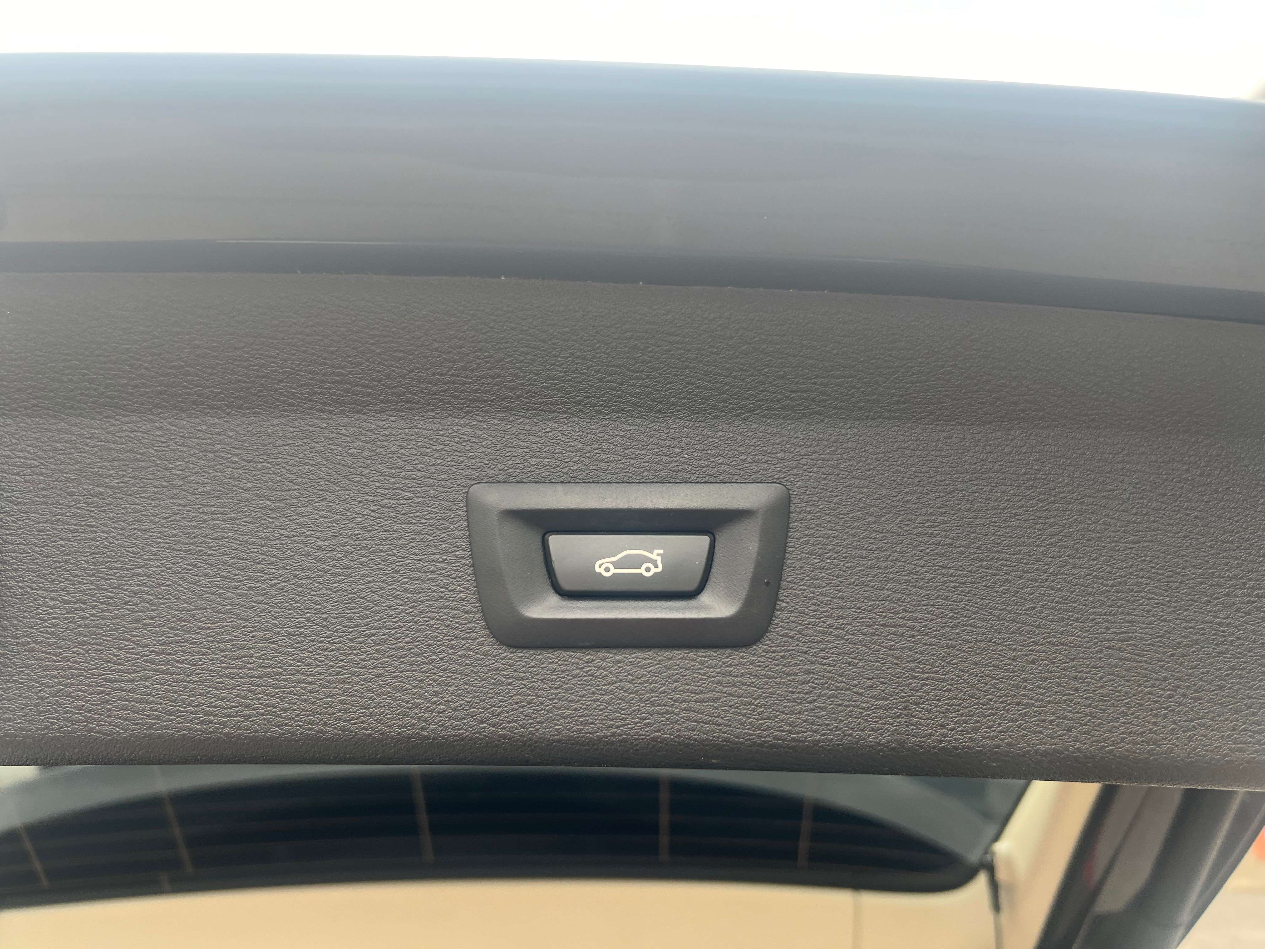 BMW X1 1.5iA sDrive18 OPF (EU6AP) 2035 CUIR TOIT PANO CREDIT 100% GARANTIE