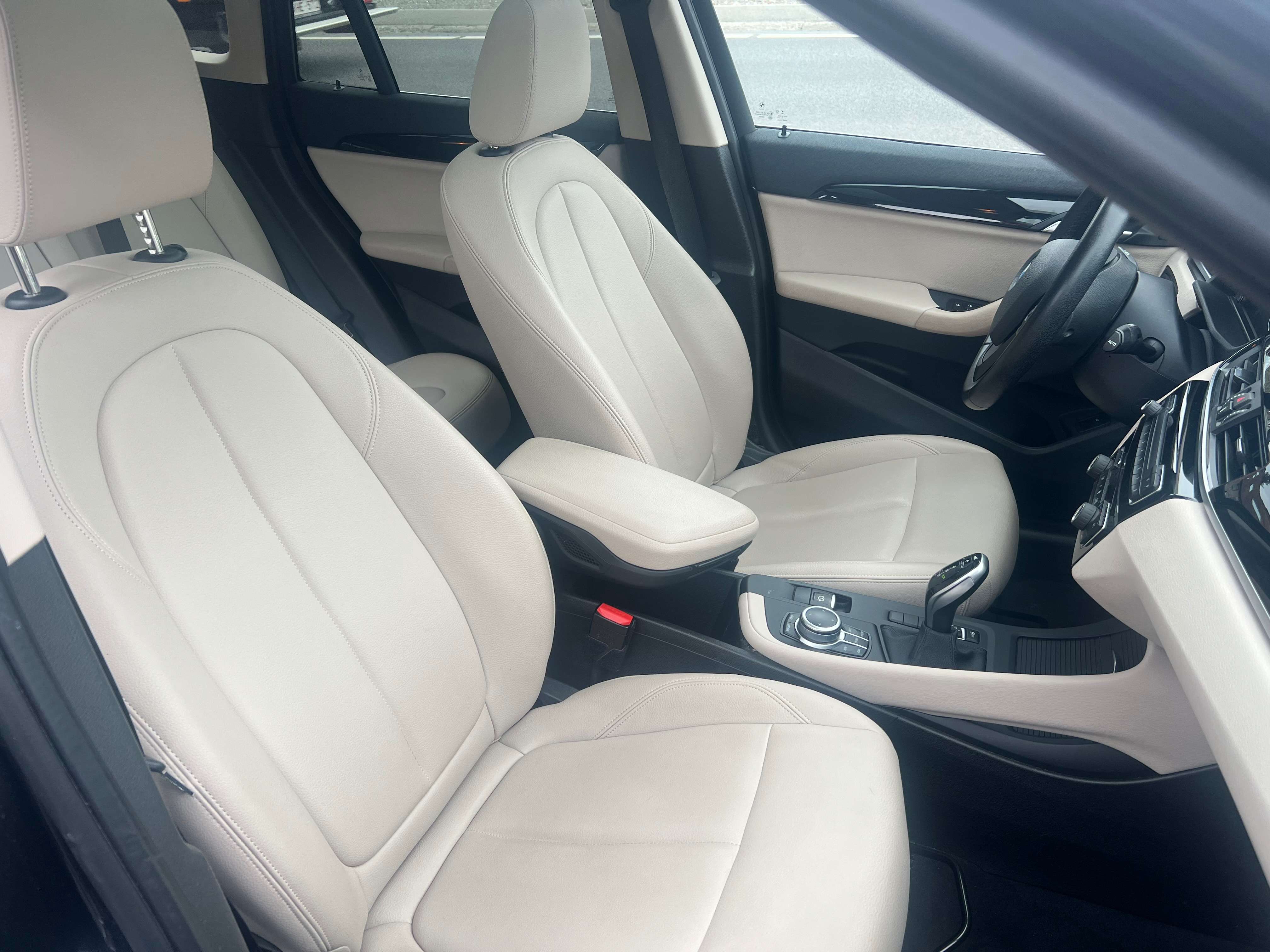 BMW X1 1.5iA sDrive18 OPF (EU6AP) 2035 CUIR TOIT PANO CREDIT 100% GARANTIE