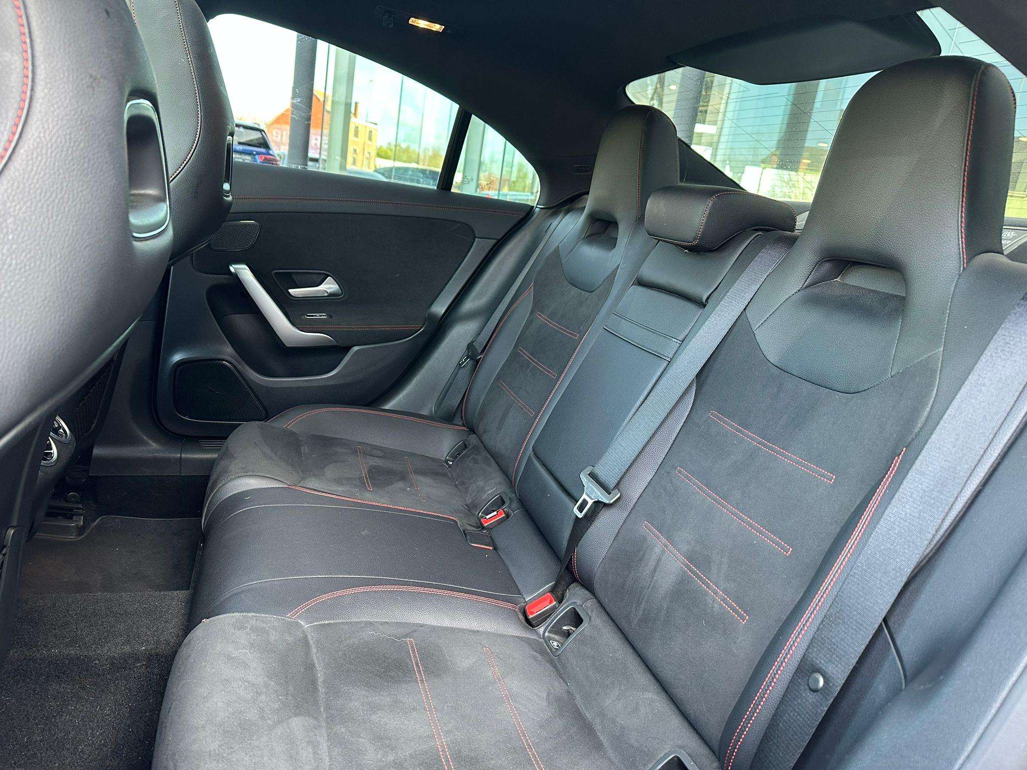 Mercedes-Benz CLA 200 CLA AMG LINE