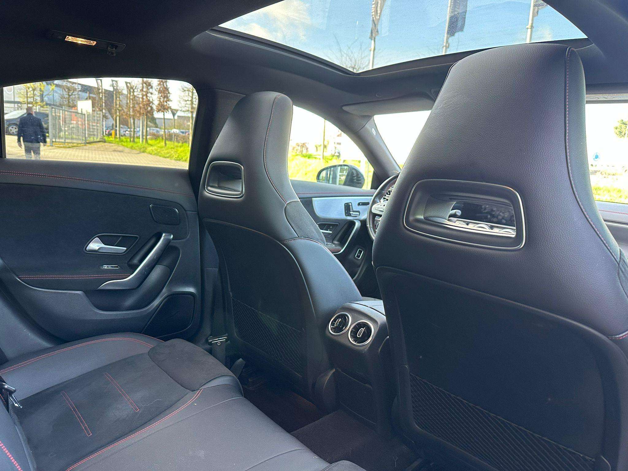 Mercedes-Benz CLA 200 CLA AMG LINE