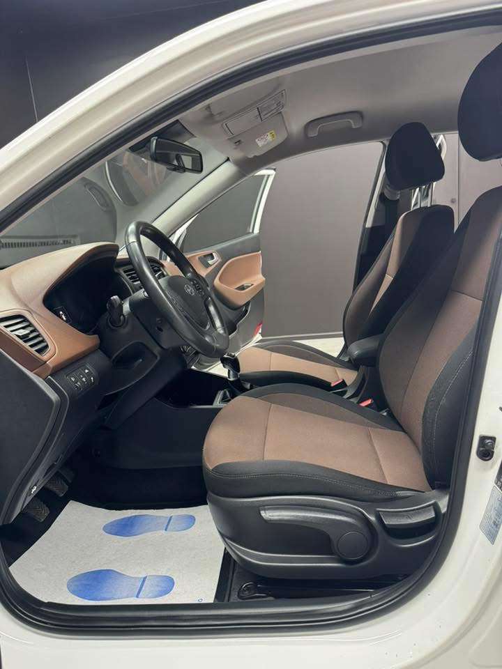 Hyundai i20 i20 1.4i **12 mois de garantie**