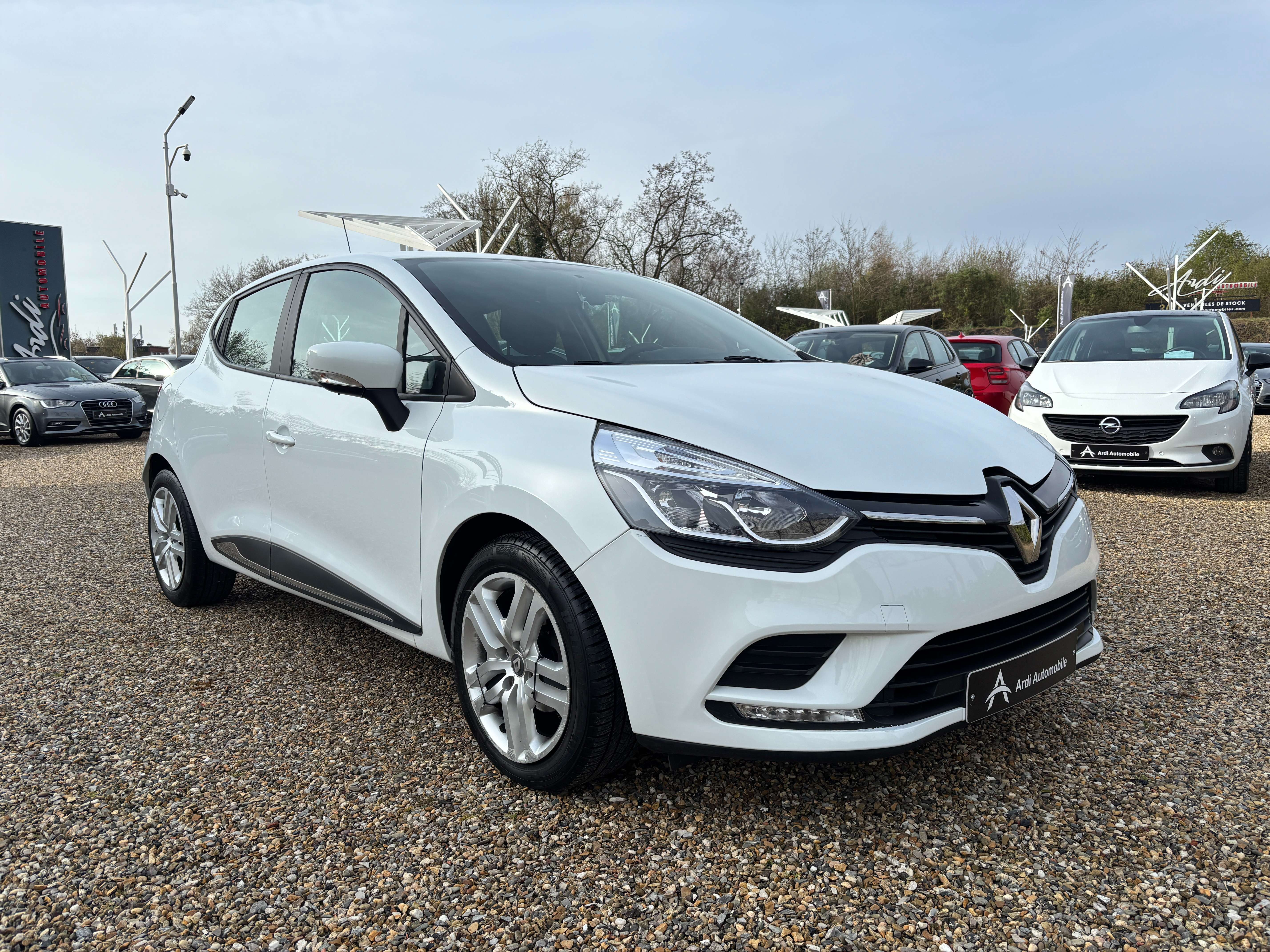 Renault Clio 1.2i *BLUETOOTH*CRUISE CONTROL*AIRCO*1ER PROPRIETAIRE*GARANTIE*